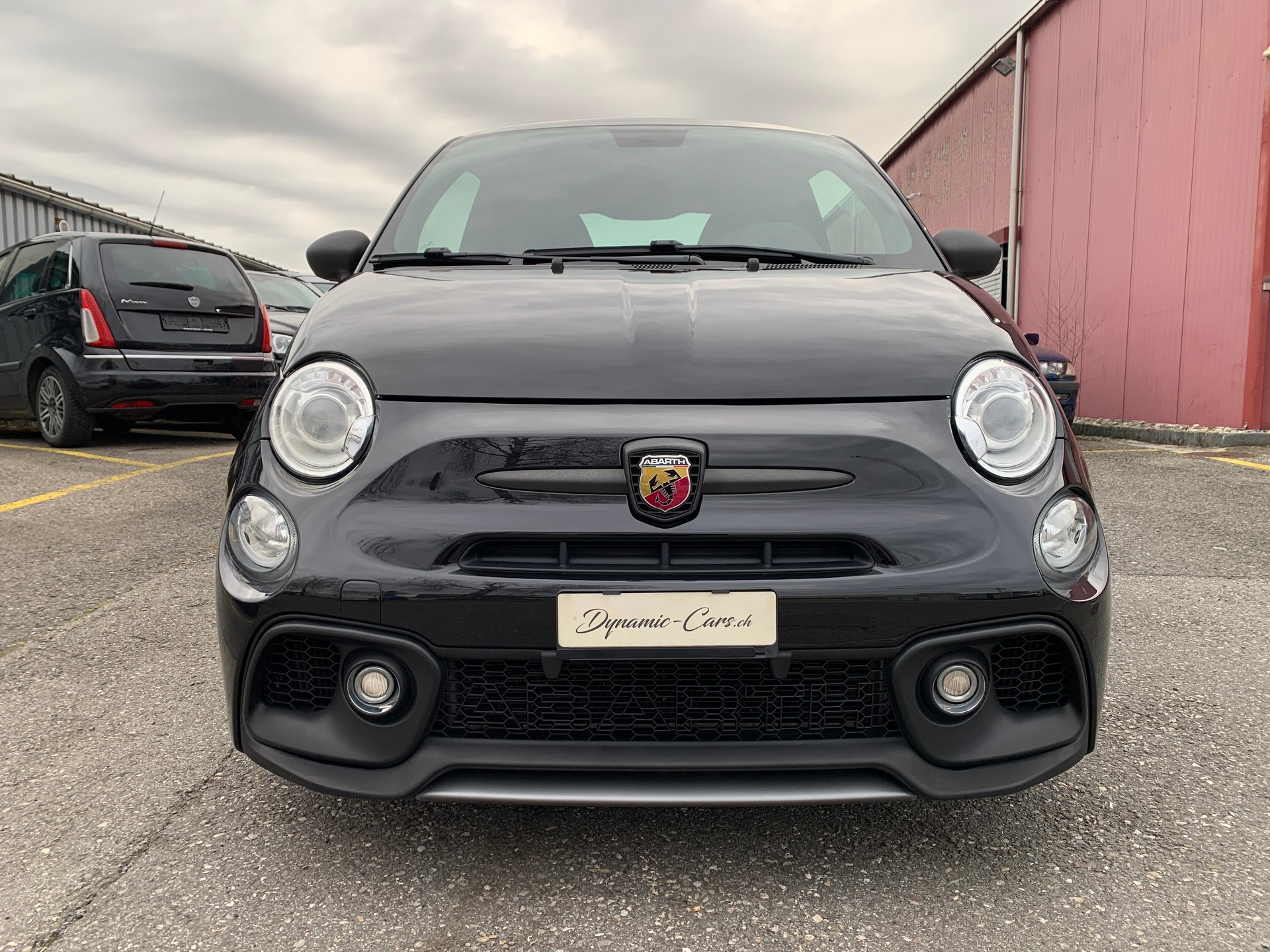 FIAT 595 1.4 16V Turbo Abarth Competizione l Sabelt l Carbone l Toît ouvrant l Freins sport Brembo l Audio Beats-image-1