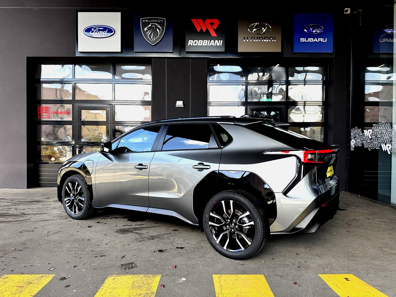 SUBARU Solterra eV Luxury 71,4kWh AWD-showroom-element-2