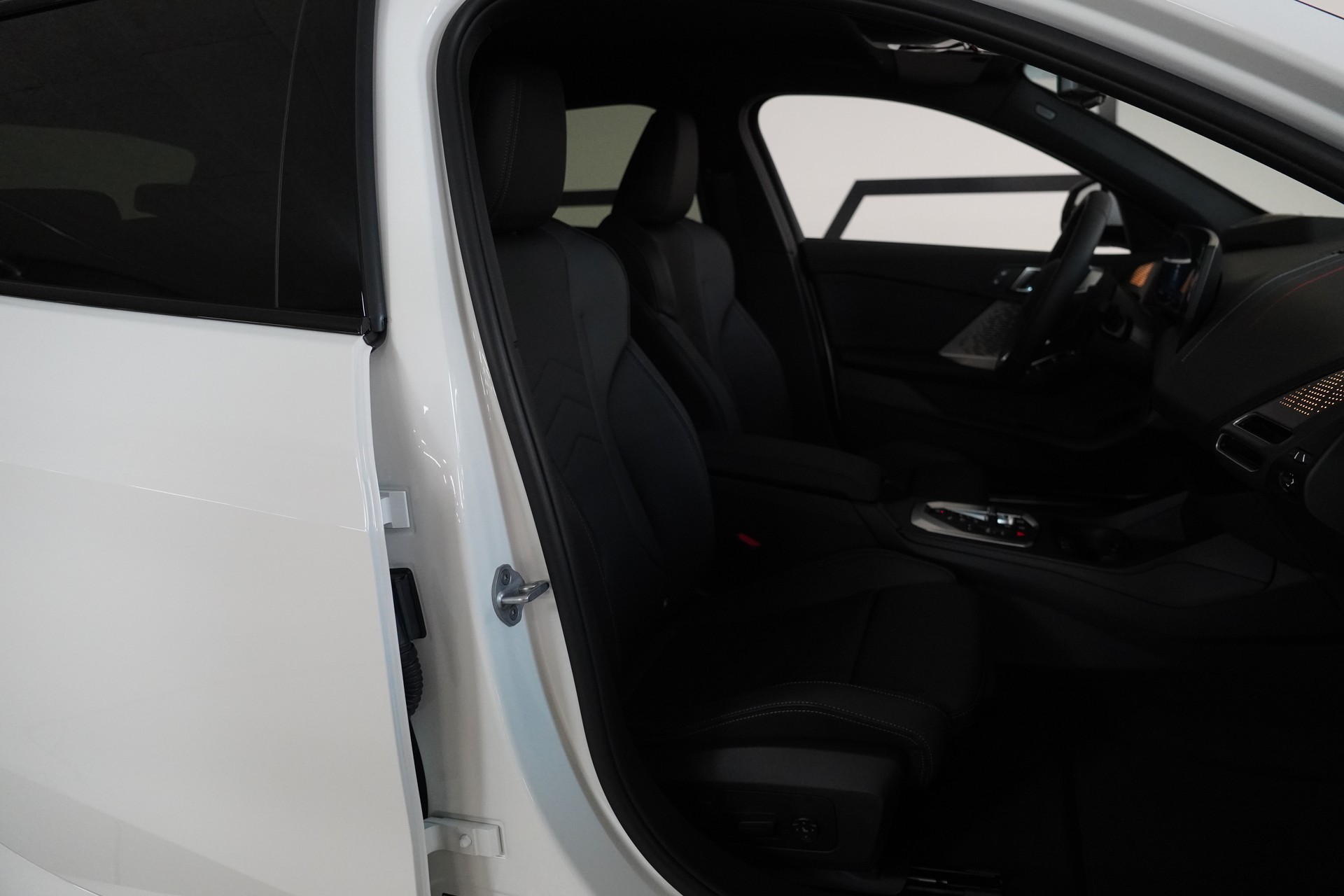 BMW 120d M Sport Steptronic-image-14