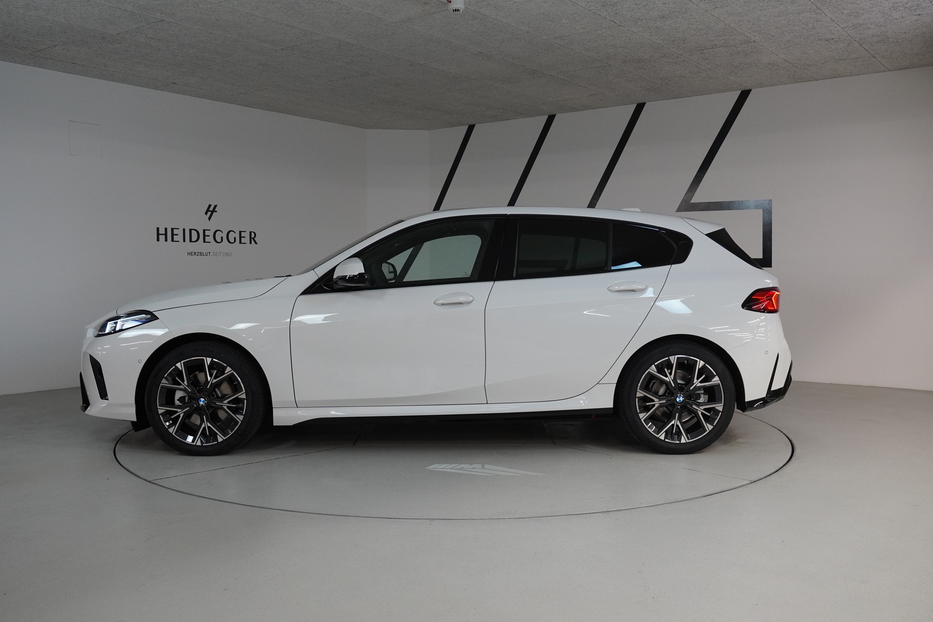 BMW 120d M Sport Steptronic-image-3