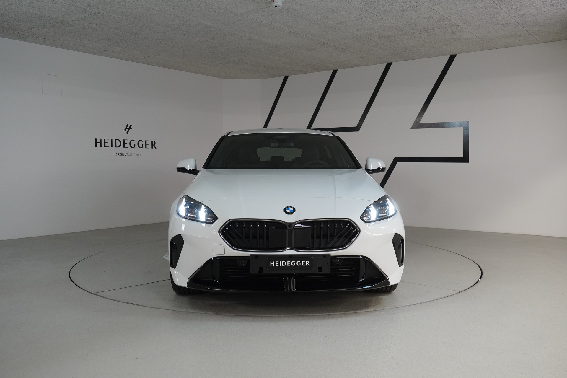 BMW 120d M Sport Steptronic-image-1