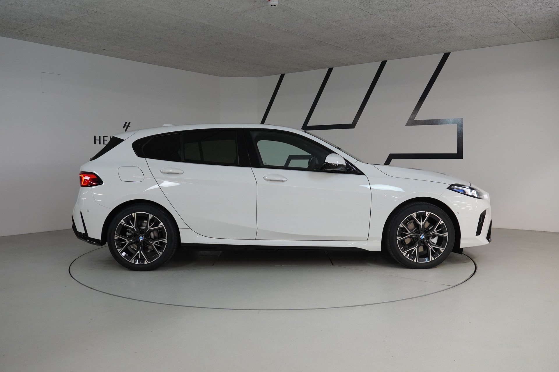 BMW 120d M Sport Steptronic-image-7