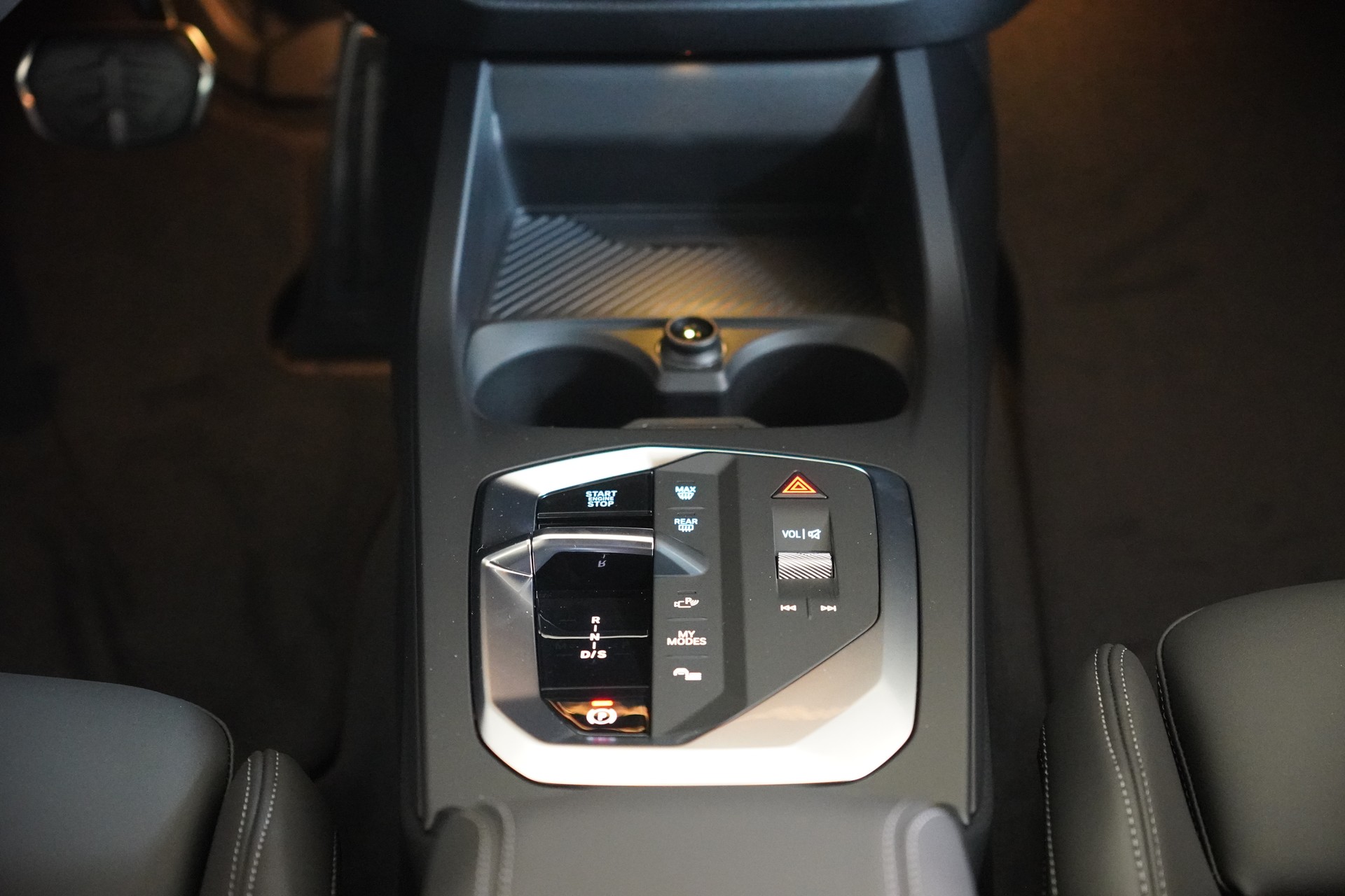 BMW 120d M Sport Steptronic-image-19