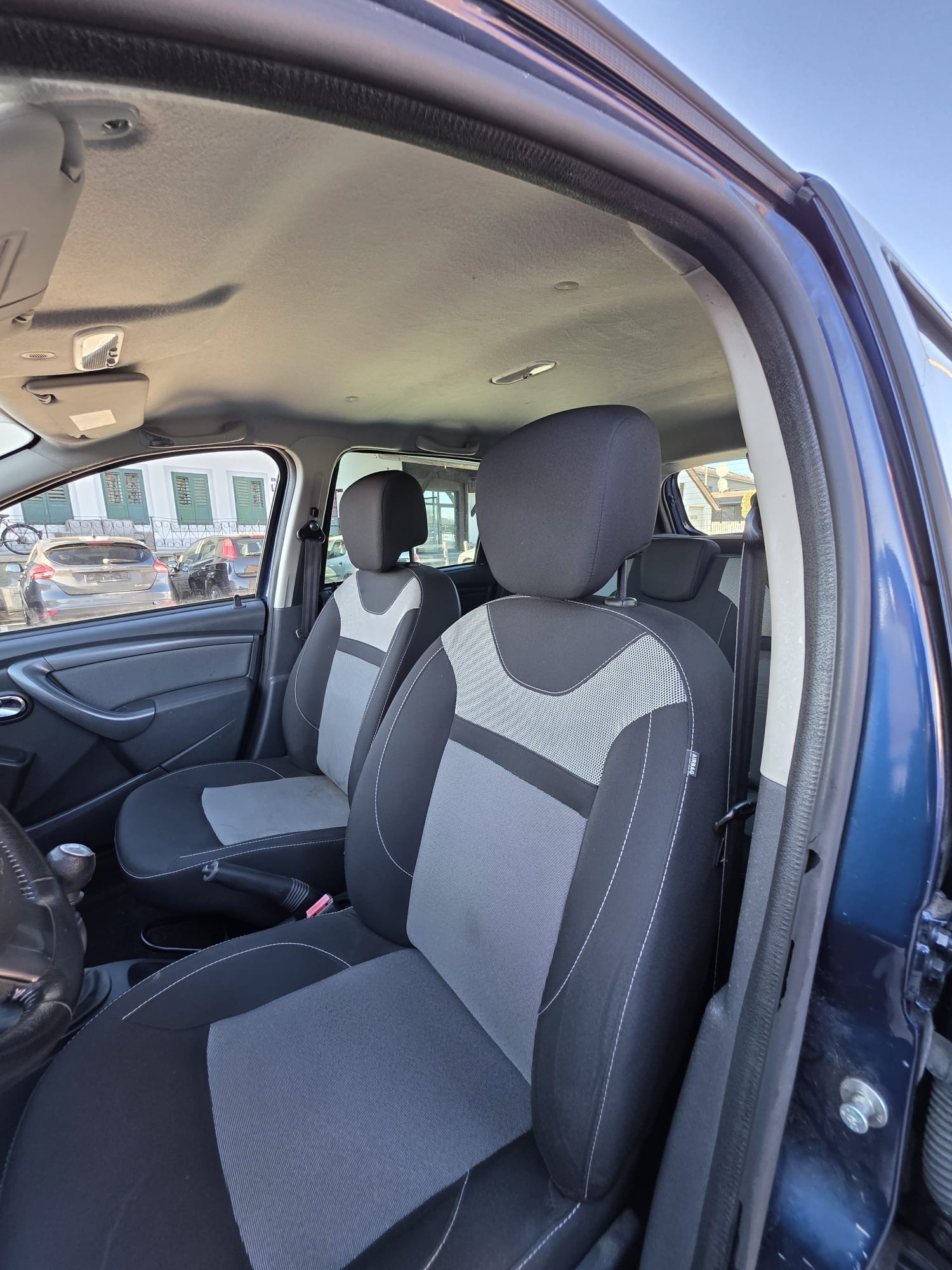 DACIA Duster 1.2 T Ambiance 4x4-image-5