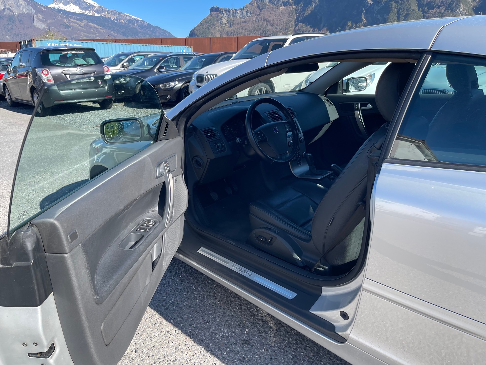 VOLVO C70 2.4-image-4