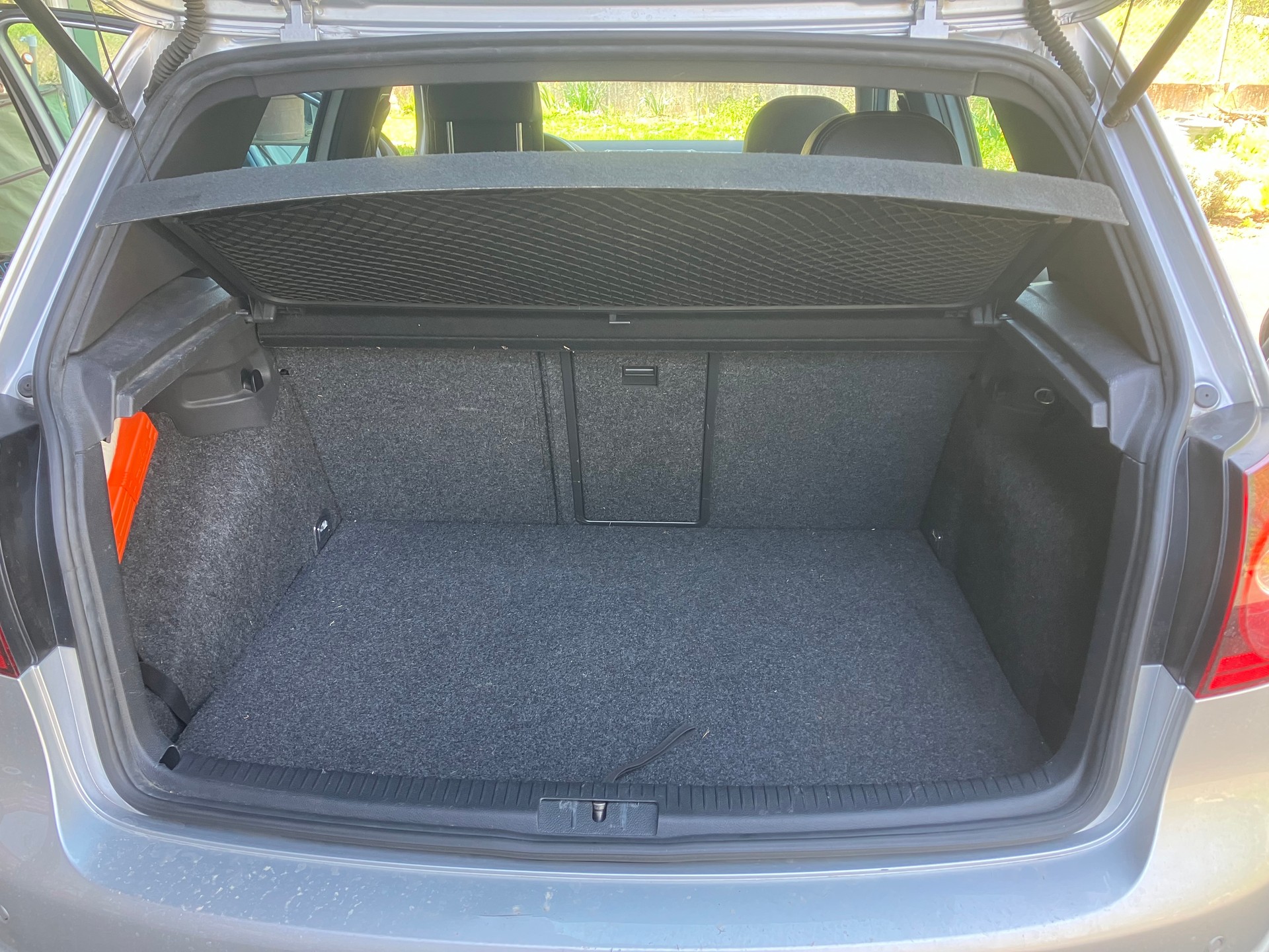 VW Golf R32 4Motion-image-5