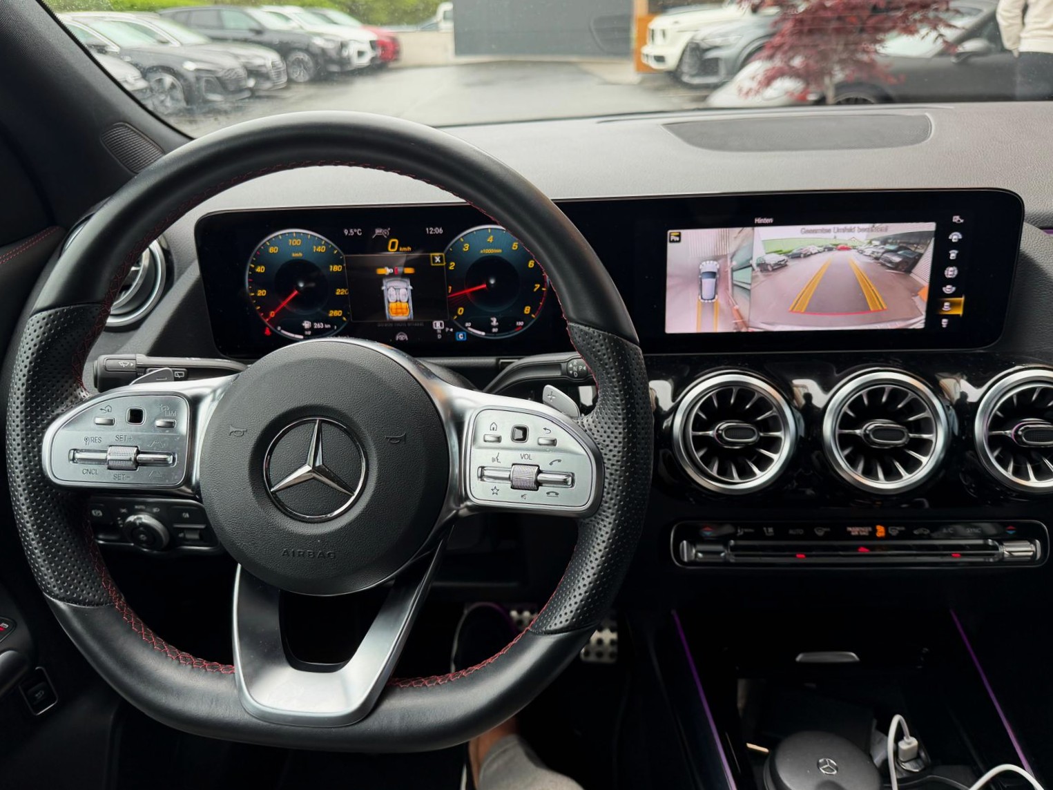 MERCEDES-BENZ GLA 200 AMG Line 4matic-image-12