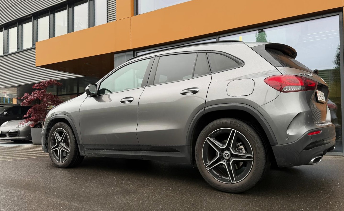 MERCEDES-BENZ GLA 200 AMG Line 4matic-image-1