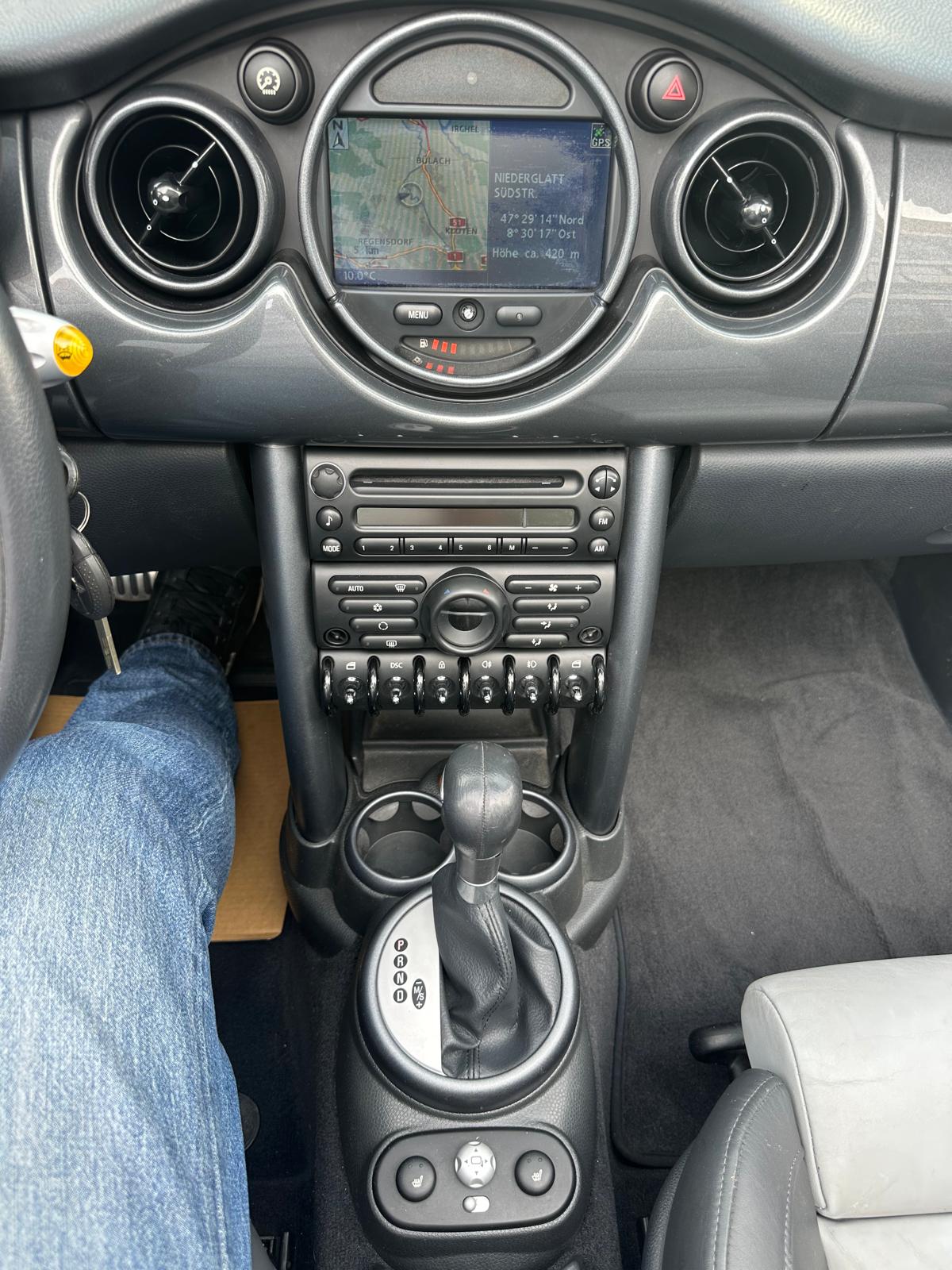 MINI Cooper S Cabriolet-image-8