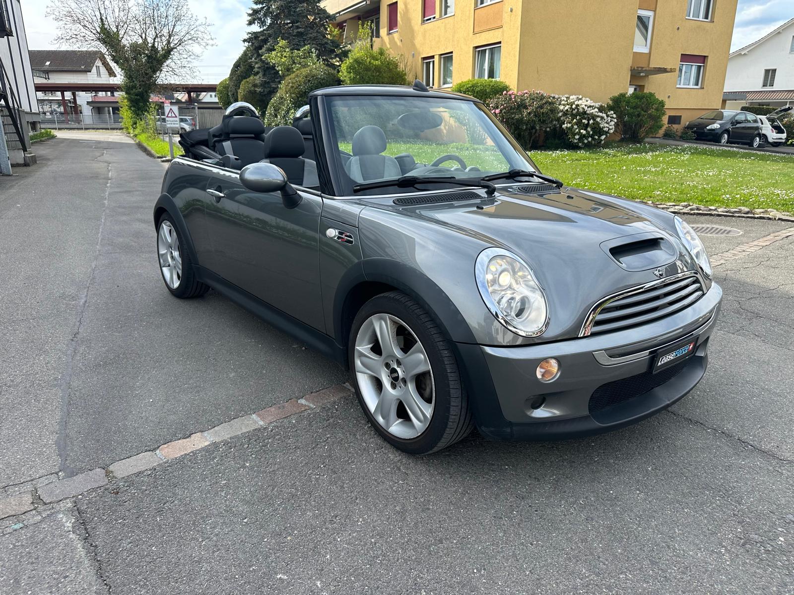 MINI Cooper S Cabriolet-image-2