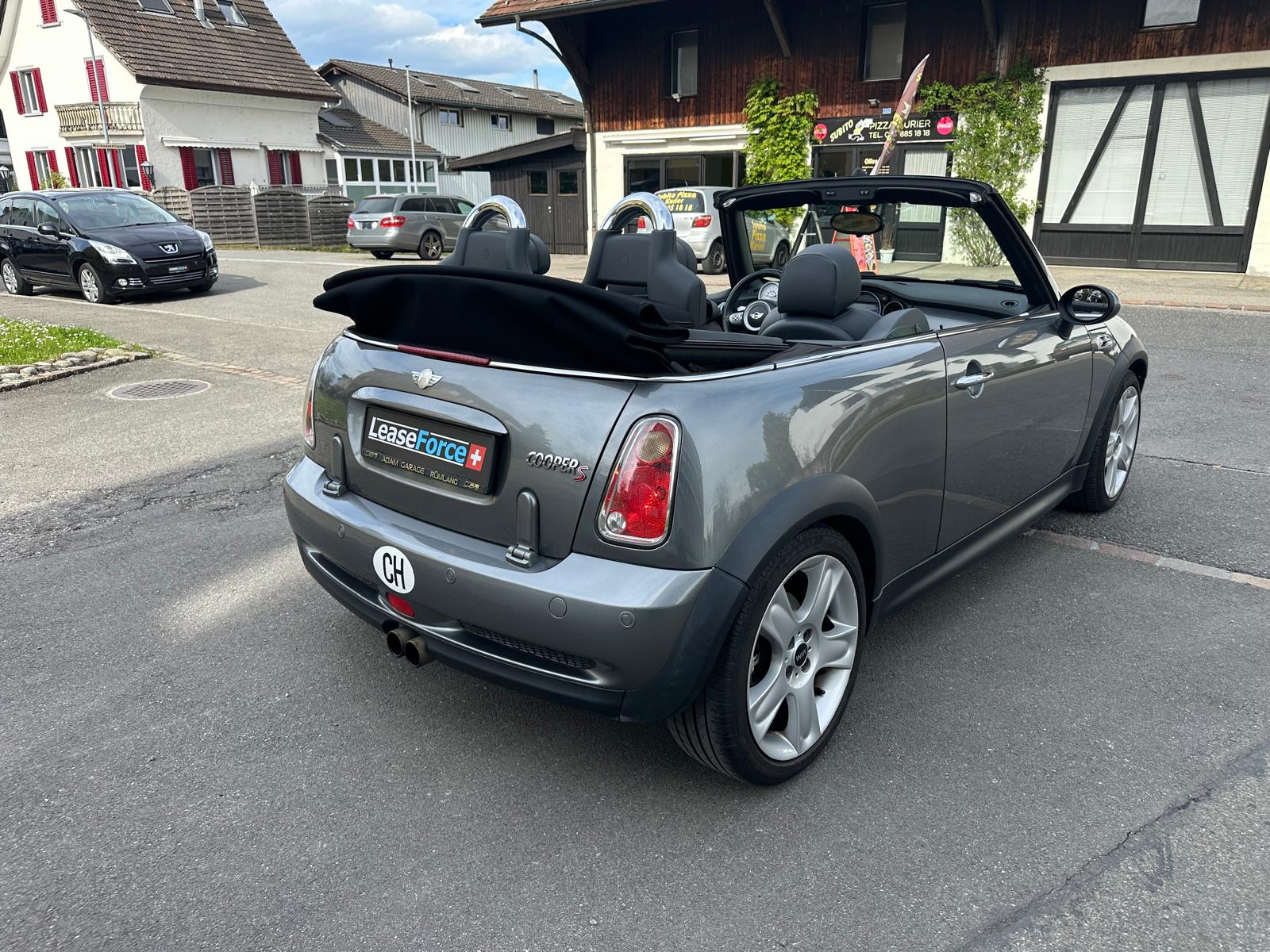 MINI Cooper S Cabriolet-image-11