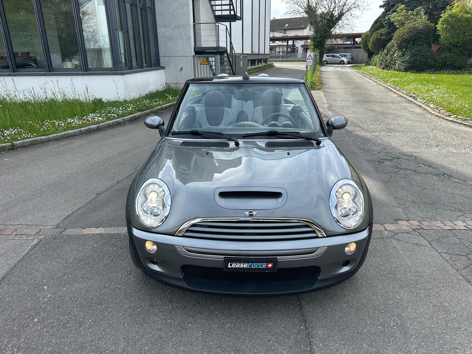 MINI Cooper S Cabriolet-image-0
