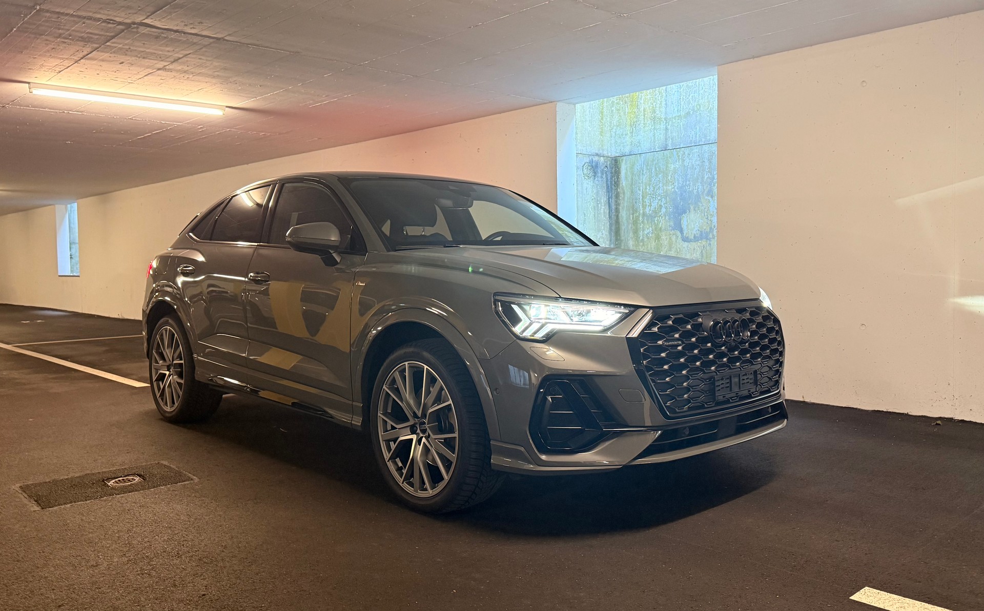 AUDI Q3 Sportback 45 TFSI S line quattro S-tronic-image-0