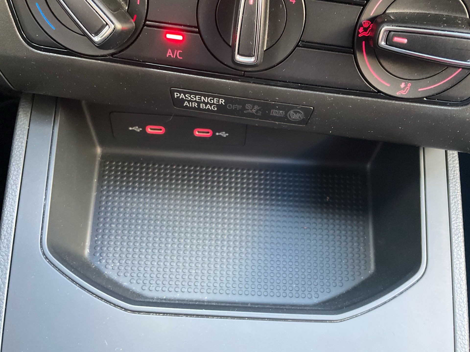 SEAT Ibiza 1.0 TSI DSG STYLE-image-21