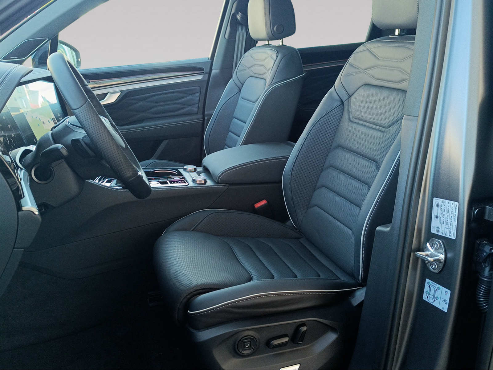 VW Touareg R-Line FINAL EDITION 3.0TDI 286PS Allrad-image-7