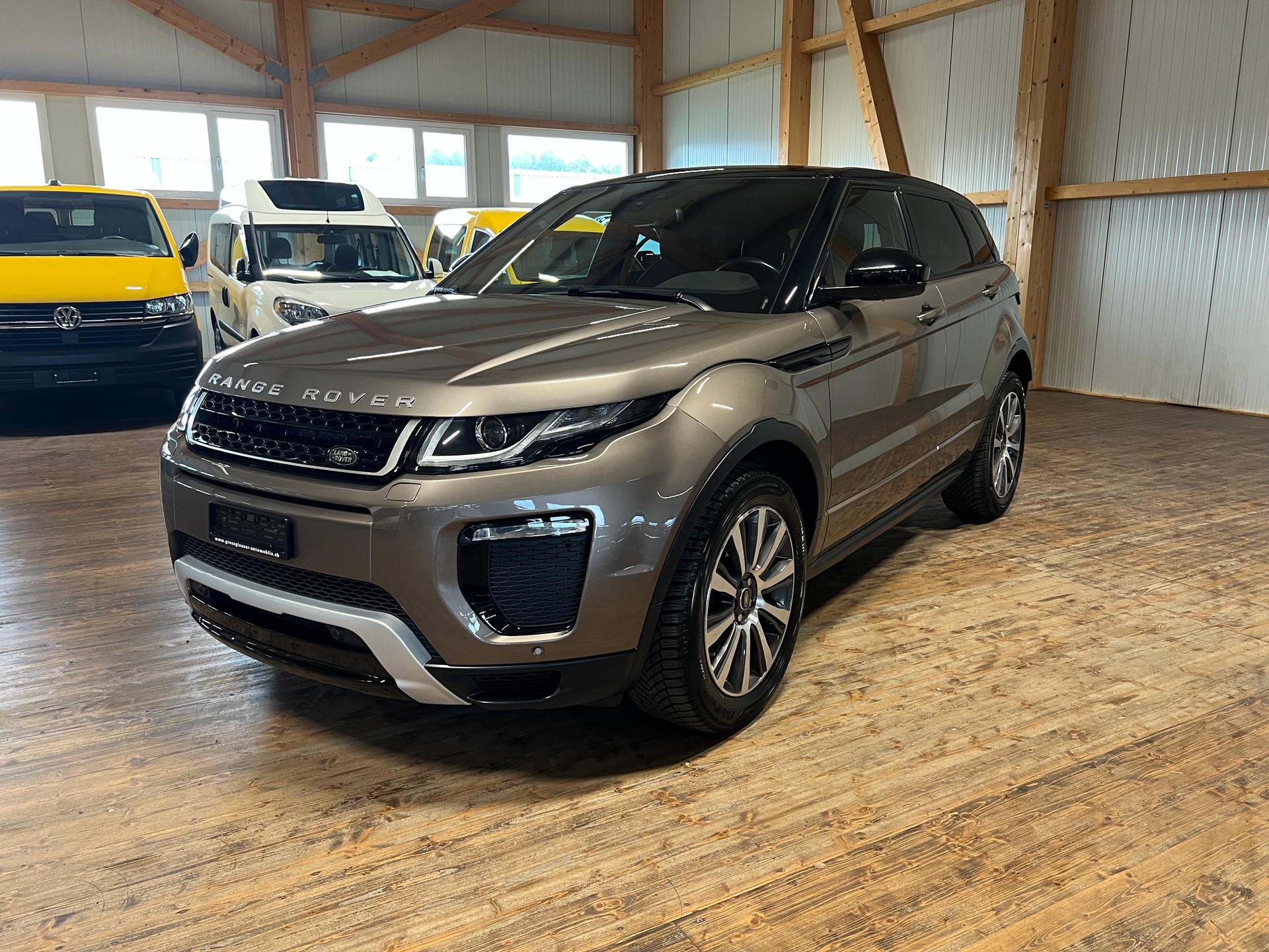 LAND ROVER Range Rover Evoque 2.0 Si4 SE Dynamic AT9-image-0