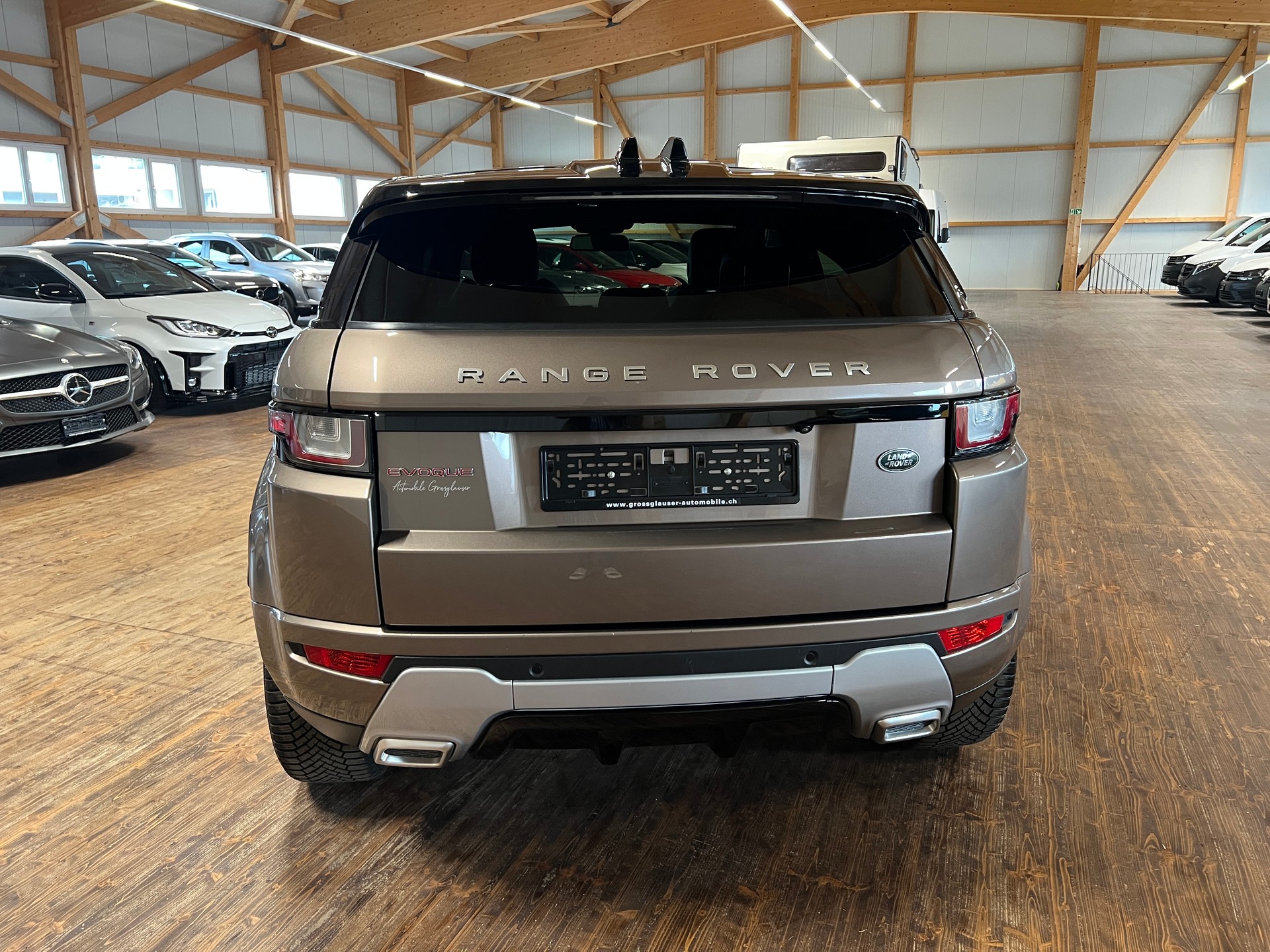 LAND ROVER Range Rover Evoque 2.0 Si4 SE Dynamic AT9-image-5