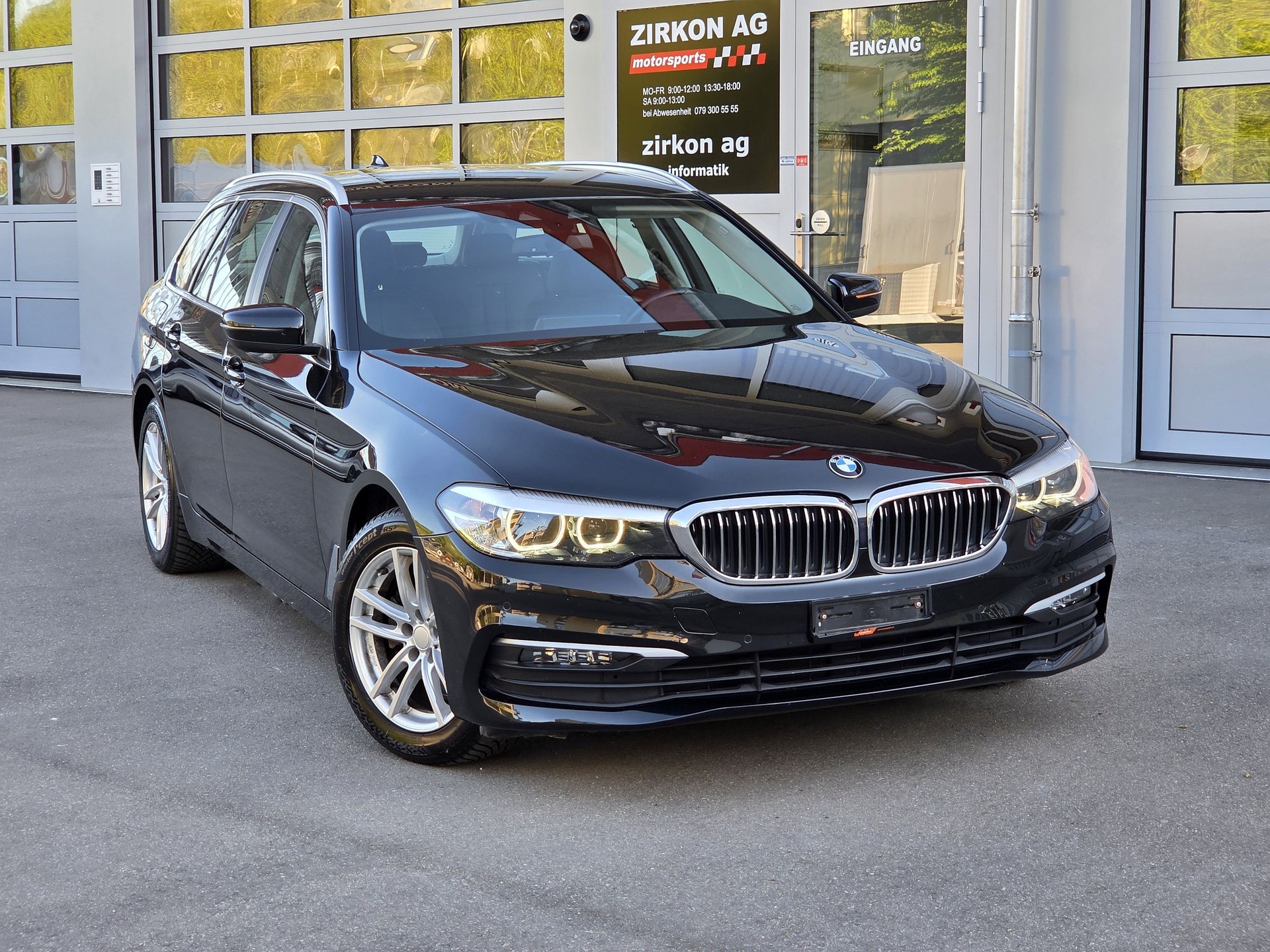 BMW 520d xDrive Touring Luxury-image-4