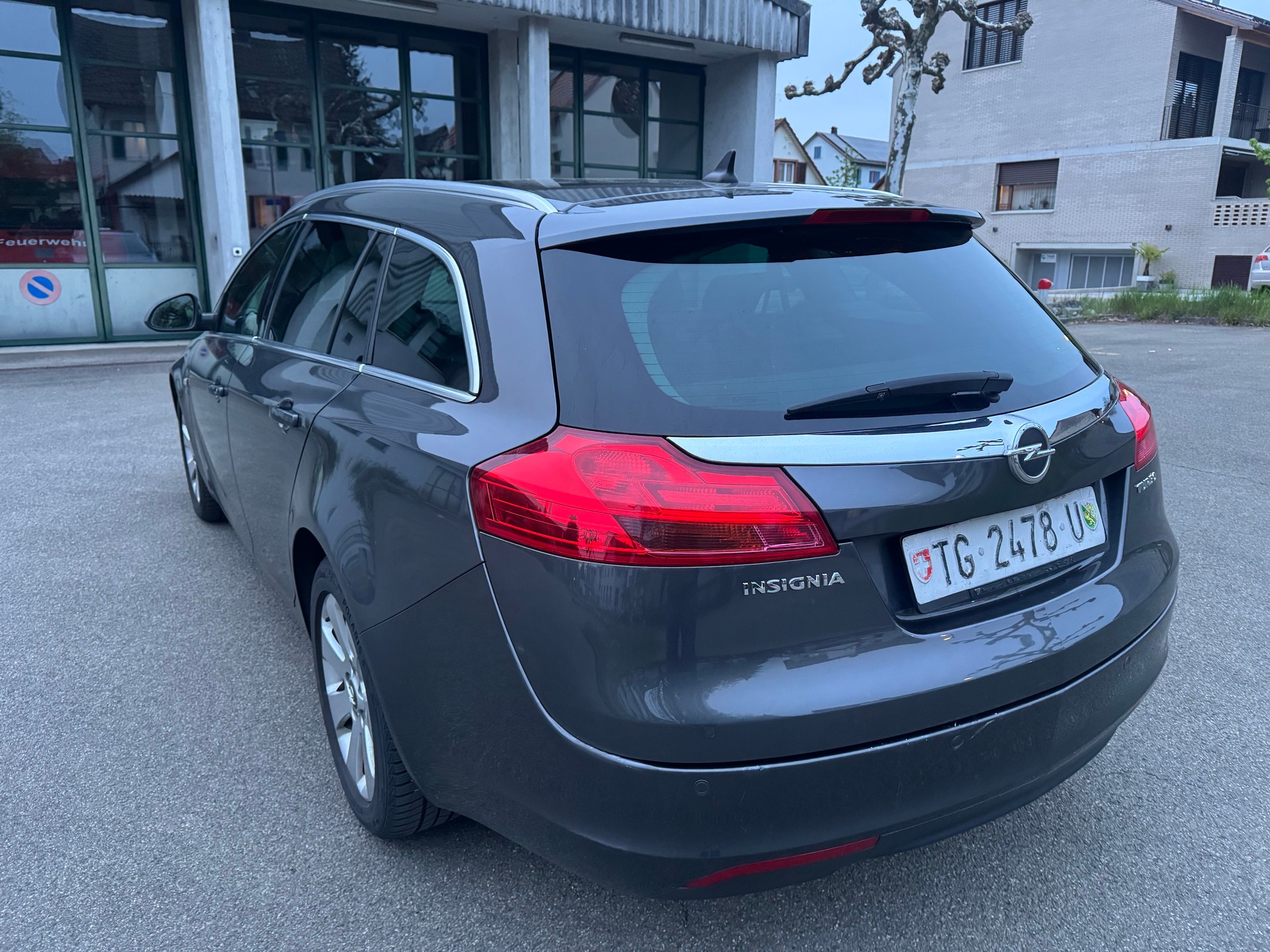 OPEL Insignia Sports Tourer 1.6 Turbo Sport Edition-image-5