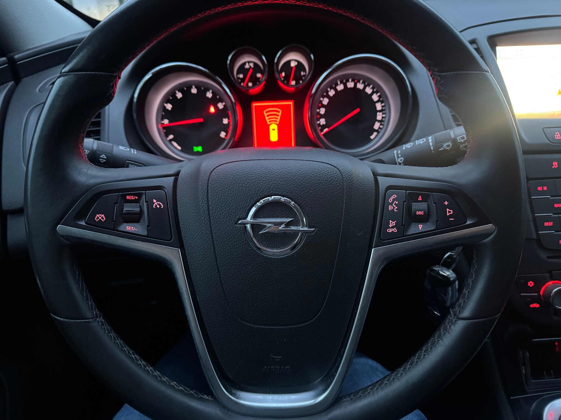 OPEL Insignia Sports Tourer 1.6 Turbo Sport Edition-image-12
