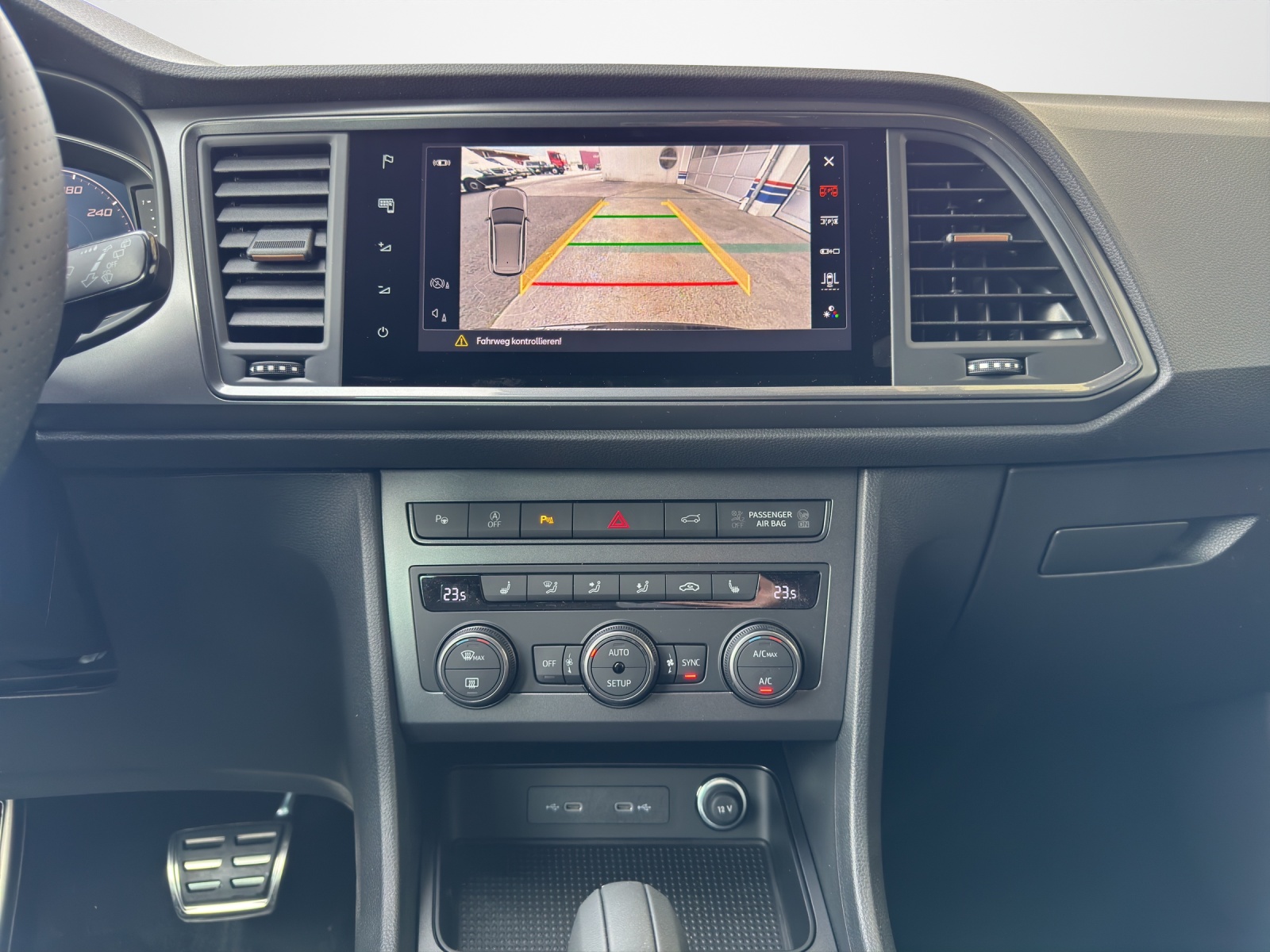 CUPRA Ateca 2.0 TSI Inicio 4Drive DSG-image-12