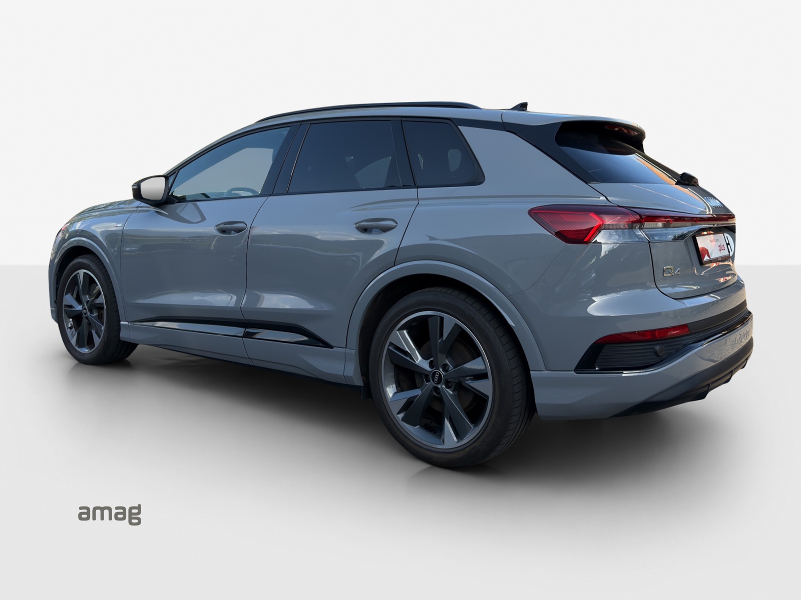 AUDI Q4 e-tron 50 quattro-image-3