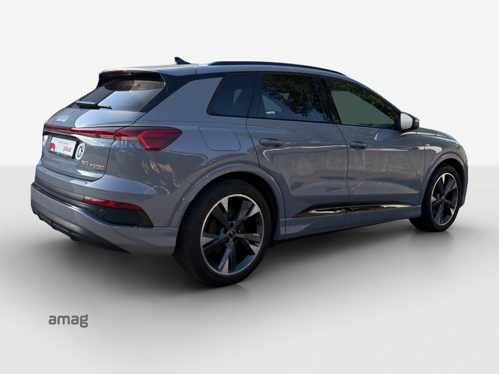 AUDI Q4 e-tron 50 quattro-image-5