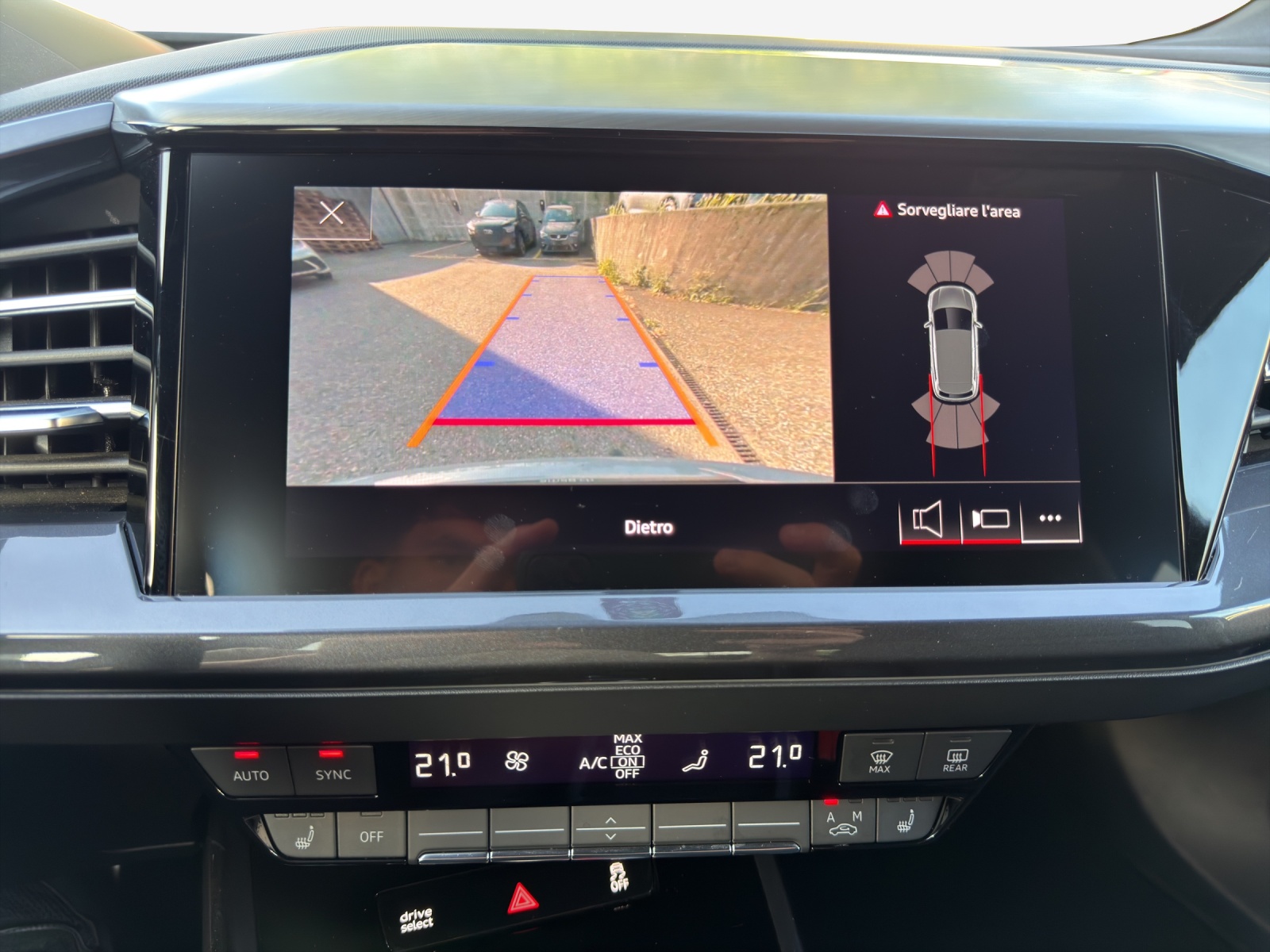 AUDI Q4 e-tron 50 quattro-image-14