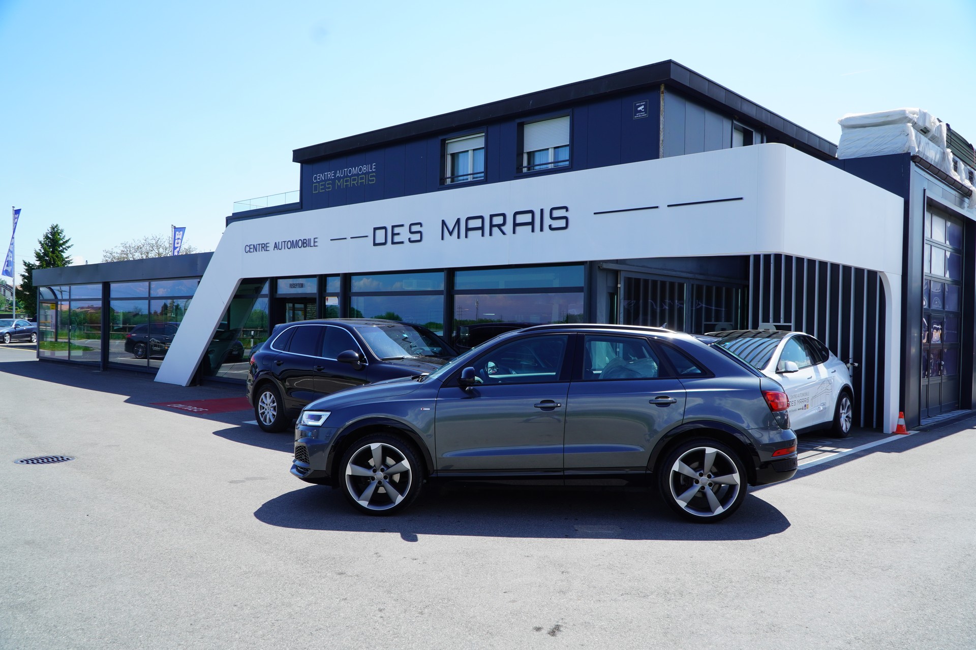 AUDI Q3 2.0 TFSI sport quattro S-tronic-image-4