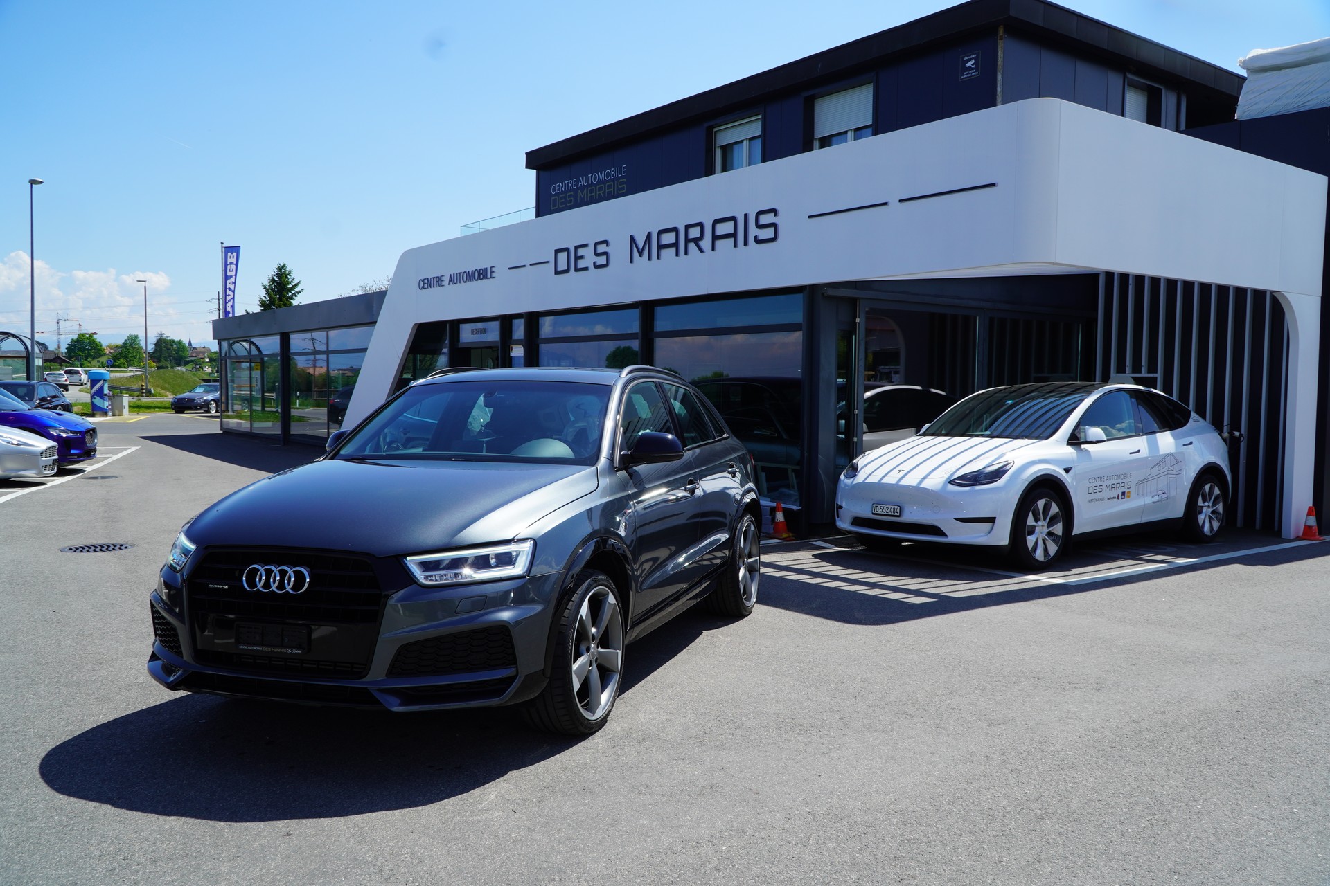 AUDI Q3 2.0 TFSI sport quattro S-tronic-image-2