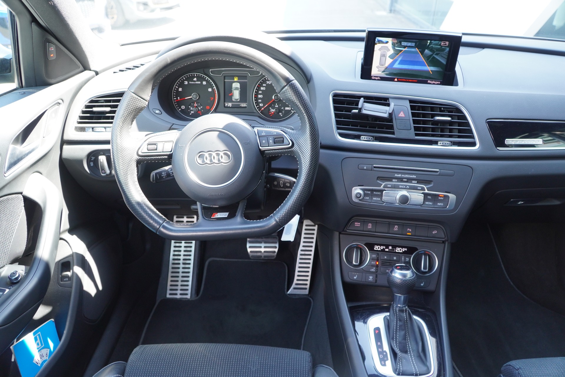 AUDI Q3 2.0 TFSI sport quattro S-tronic-image-9