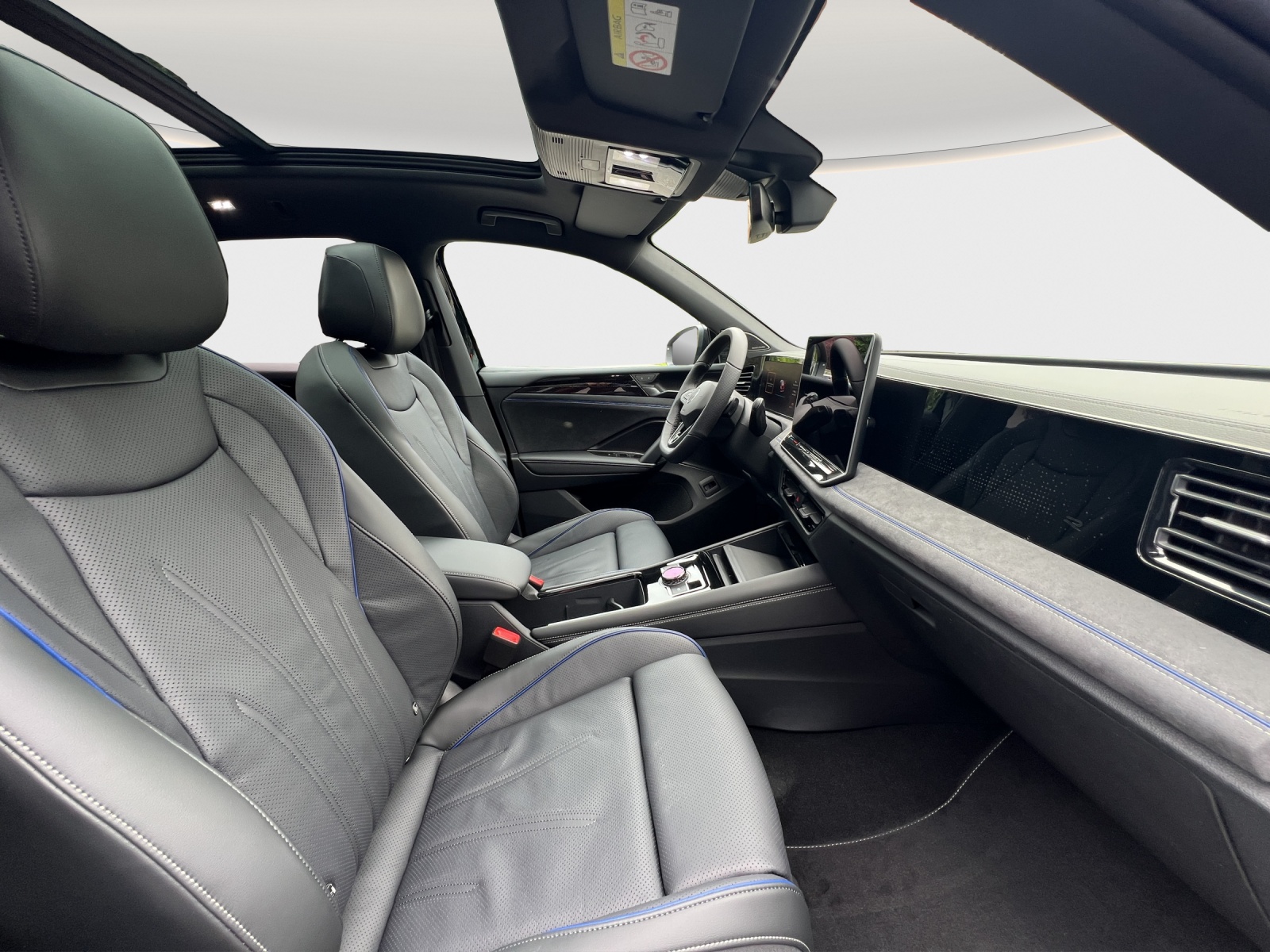 VW Tiguan 2.0 TSI DSG R-Line 4Motion-image-9