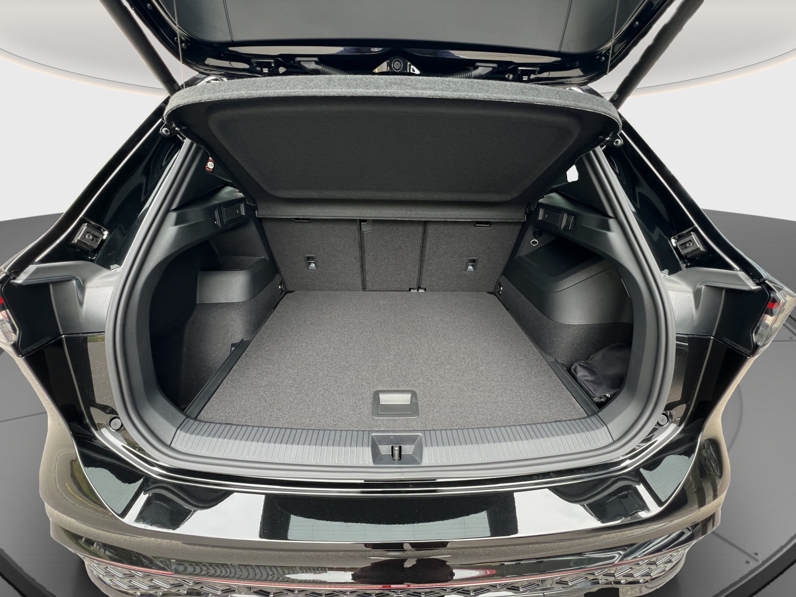 VW Tiguan 2.0 TSI DSG R-Line 4Motion-image-12