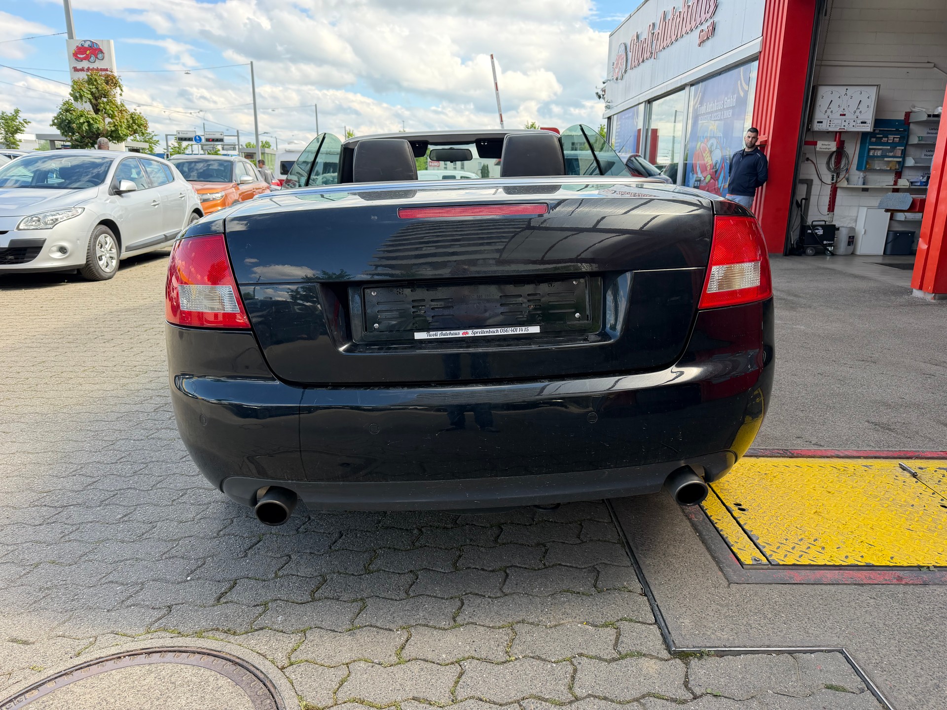 AUDI A4 Cabriolet 1.8 Turbo-image-5