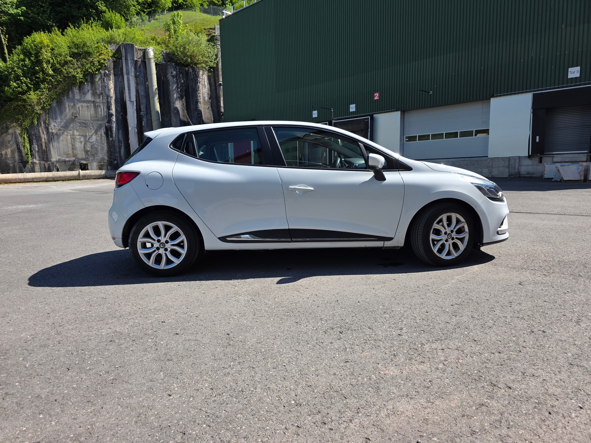 RENAULT Clio 1.5 dCi Intens EDC-image-8