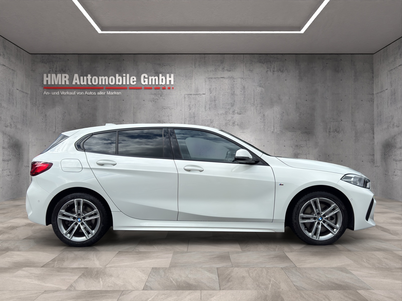 BMW 120i Pure M Sport Steptronic-image-7