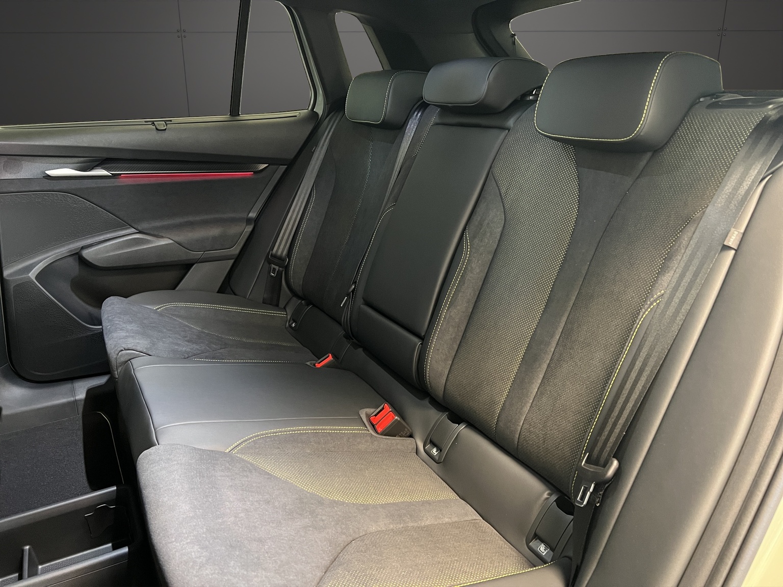 SKODA Elroq RS 4x4-image-7