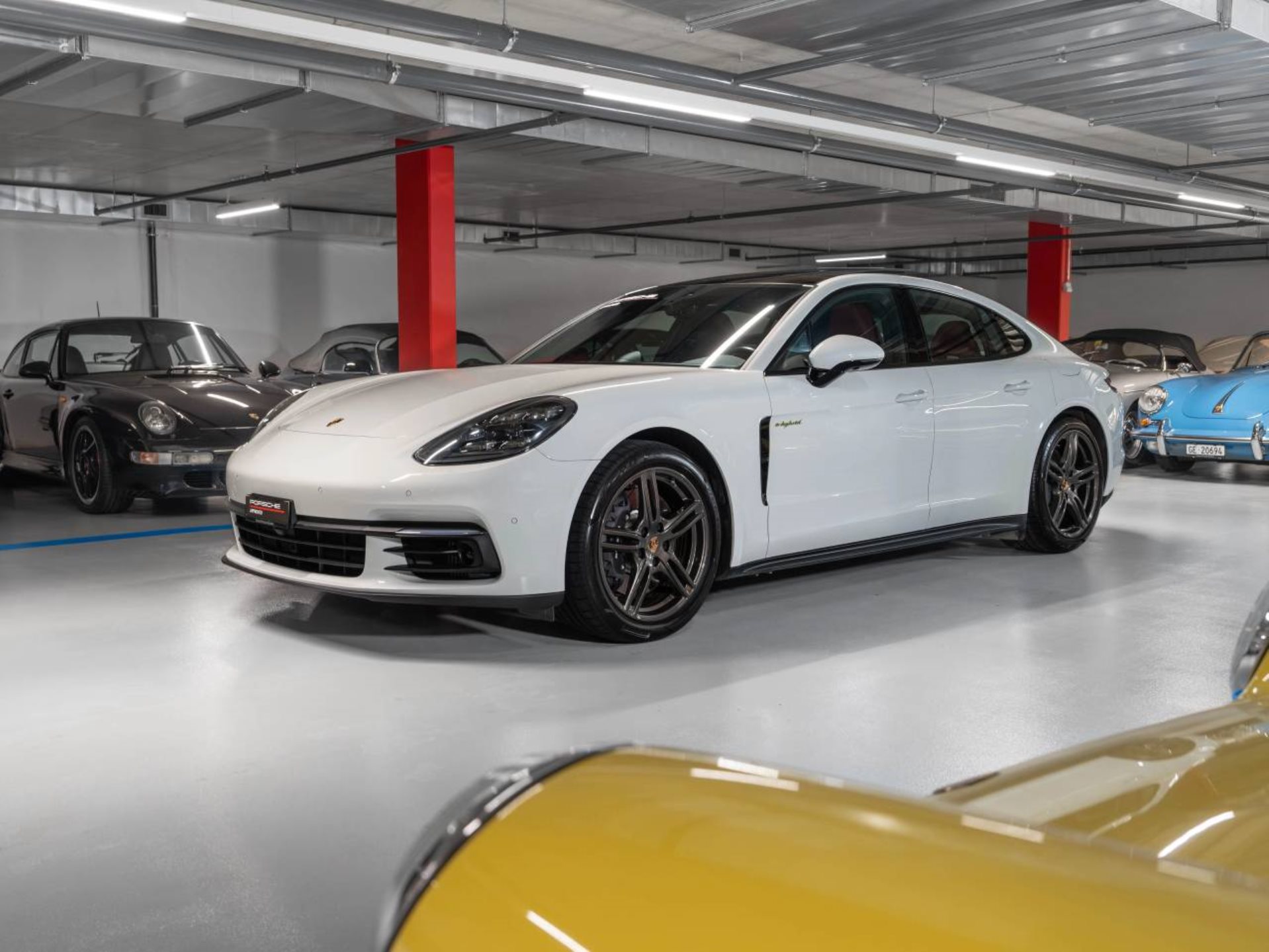 PORSCHE Panamera 4 E-Hybrid-image-0