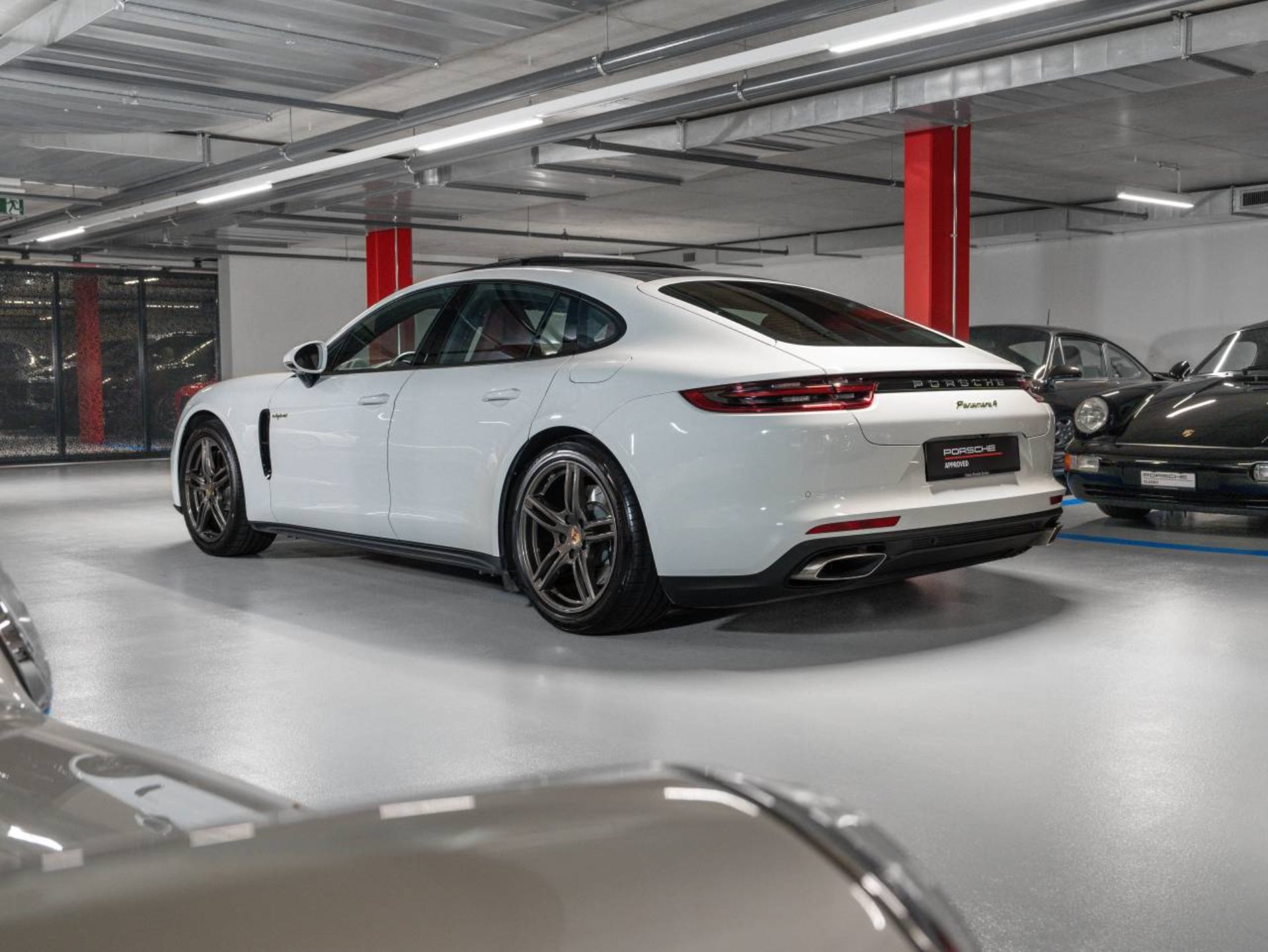 PORSCHE Panamera 4 E-Hybrid-image-2