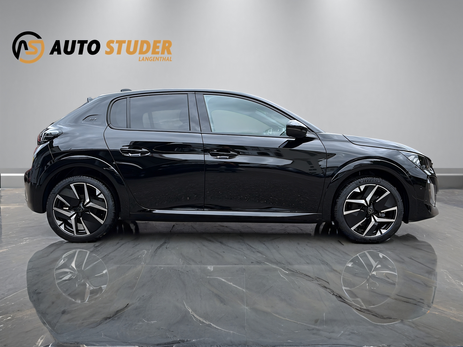 PEUGEOT 208 1.2 Hybrid 145 GT-image-12