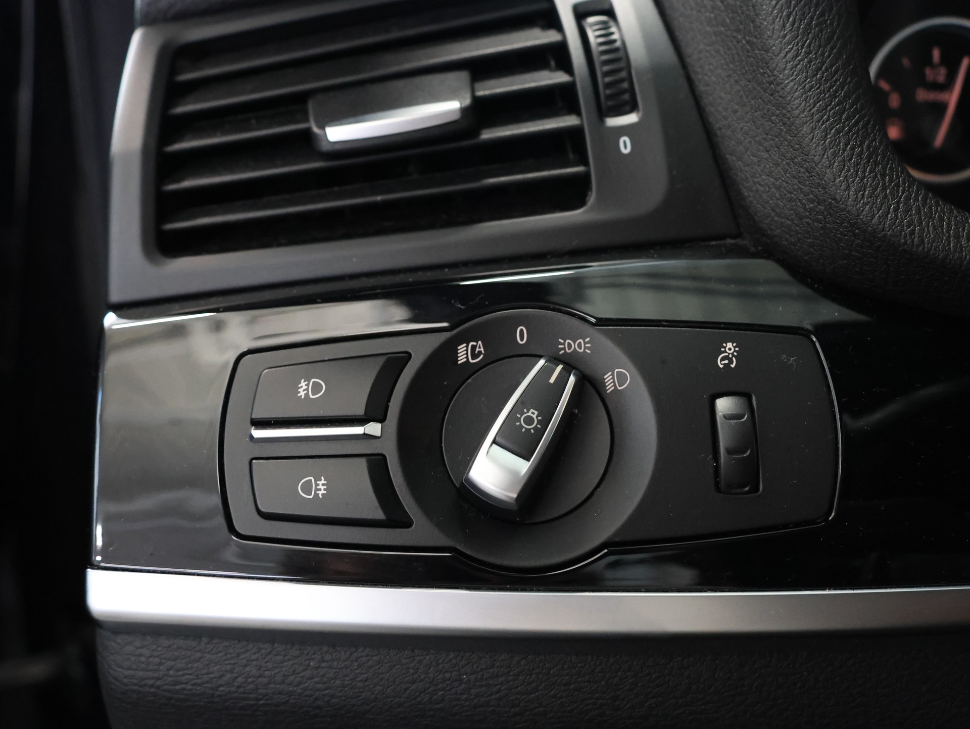 BMW X4 xDrive 20d M Sport Steptronic-image-23
