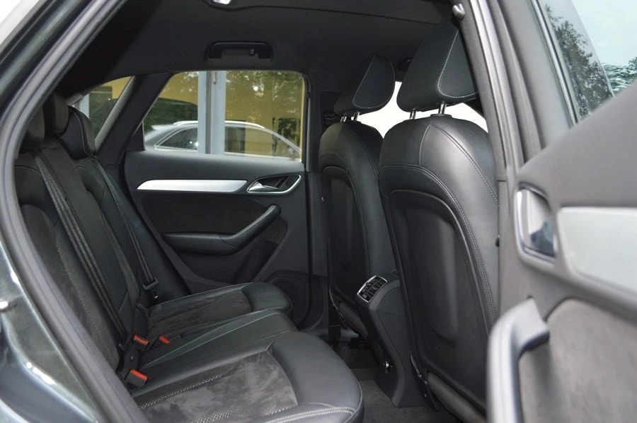 AUDI Q3 2.0 TDI sport quattro S-tronic S line-image-10