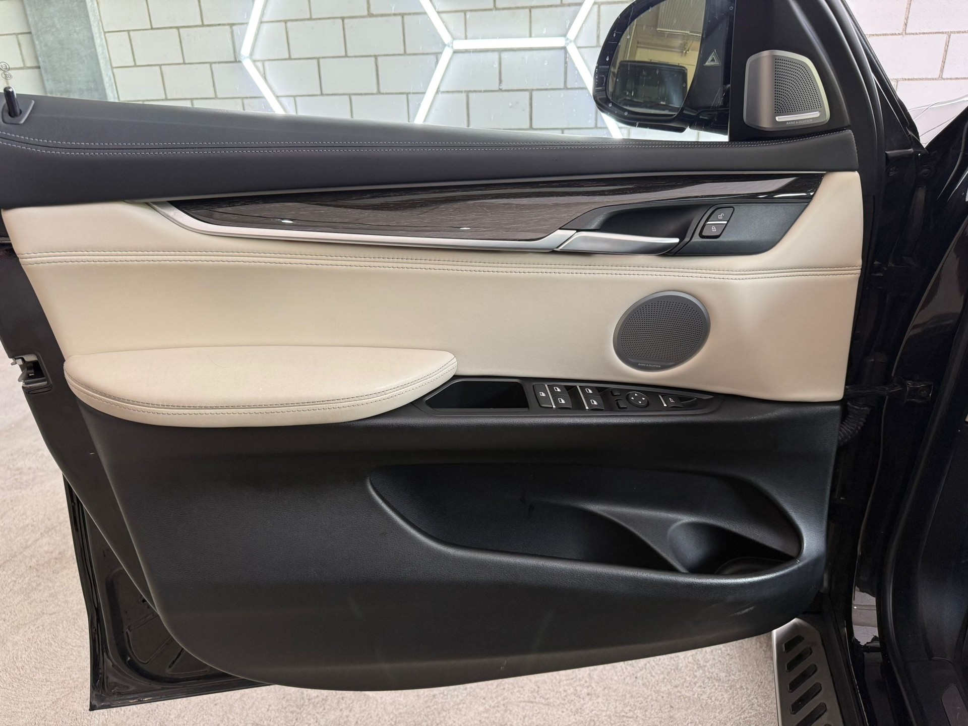 BMW X6 xDrive 50i Steptronic-image-5
