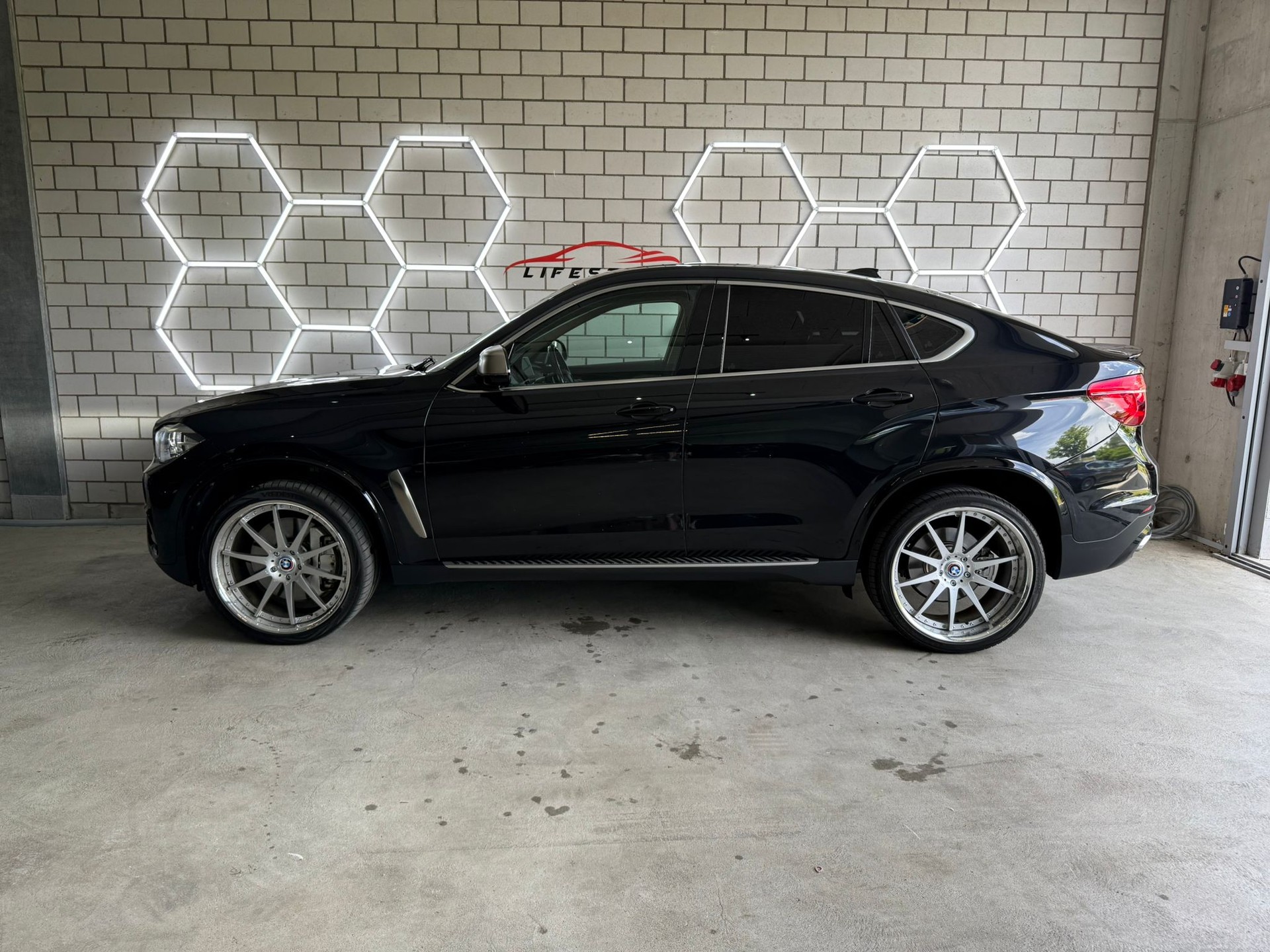 BMW X6 xDrive 50i Steptronic-image-1