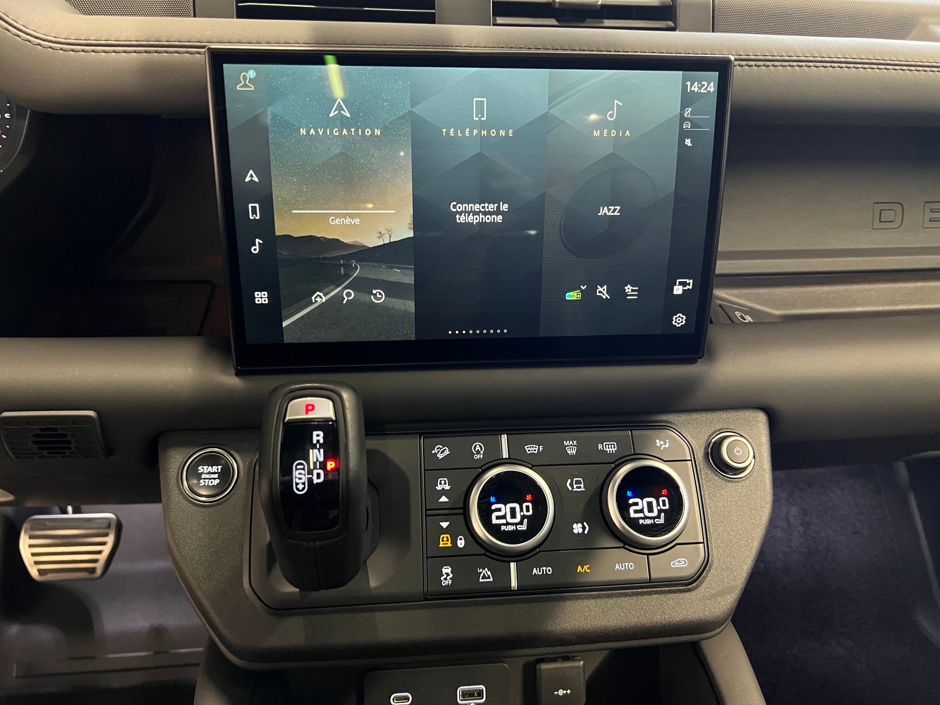 LAND ROVER Defender 90 5.0 V8 SC-image-4