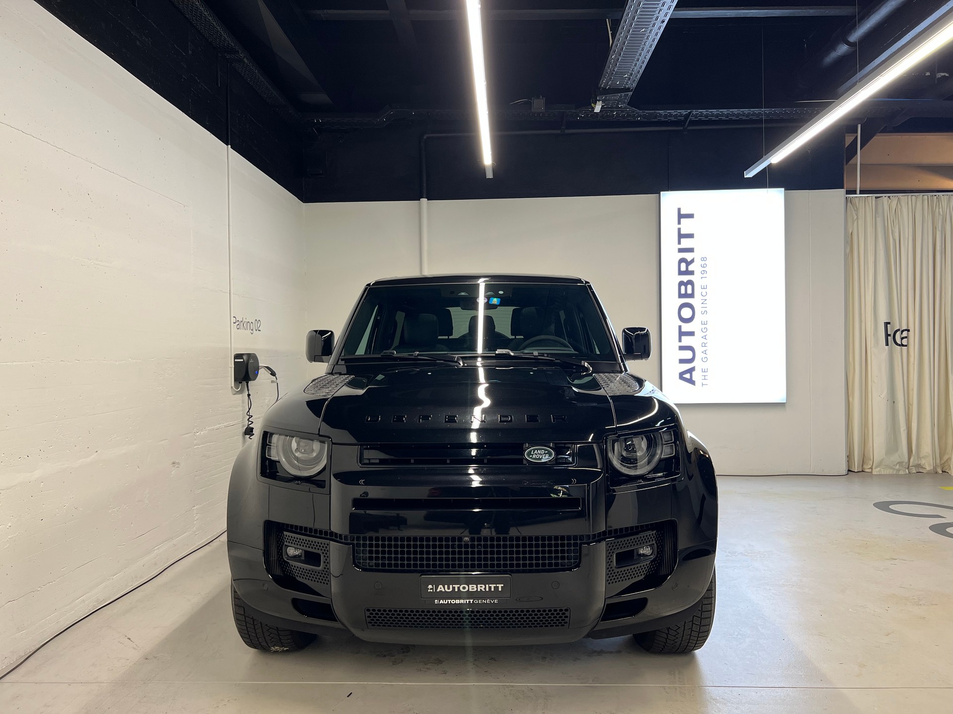 LAND ROVER Defender 90 5.0 V8 SC-image-9