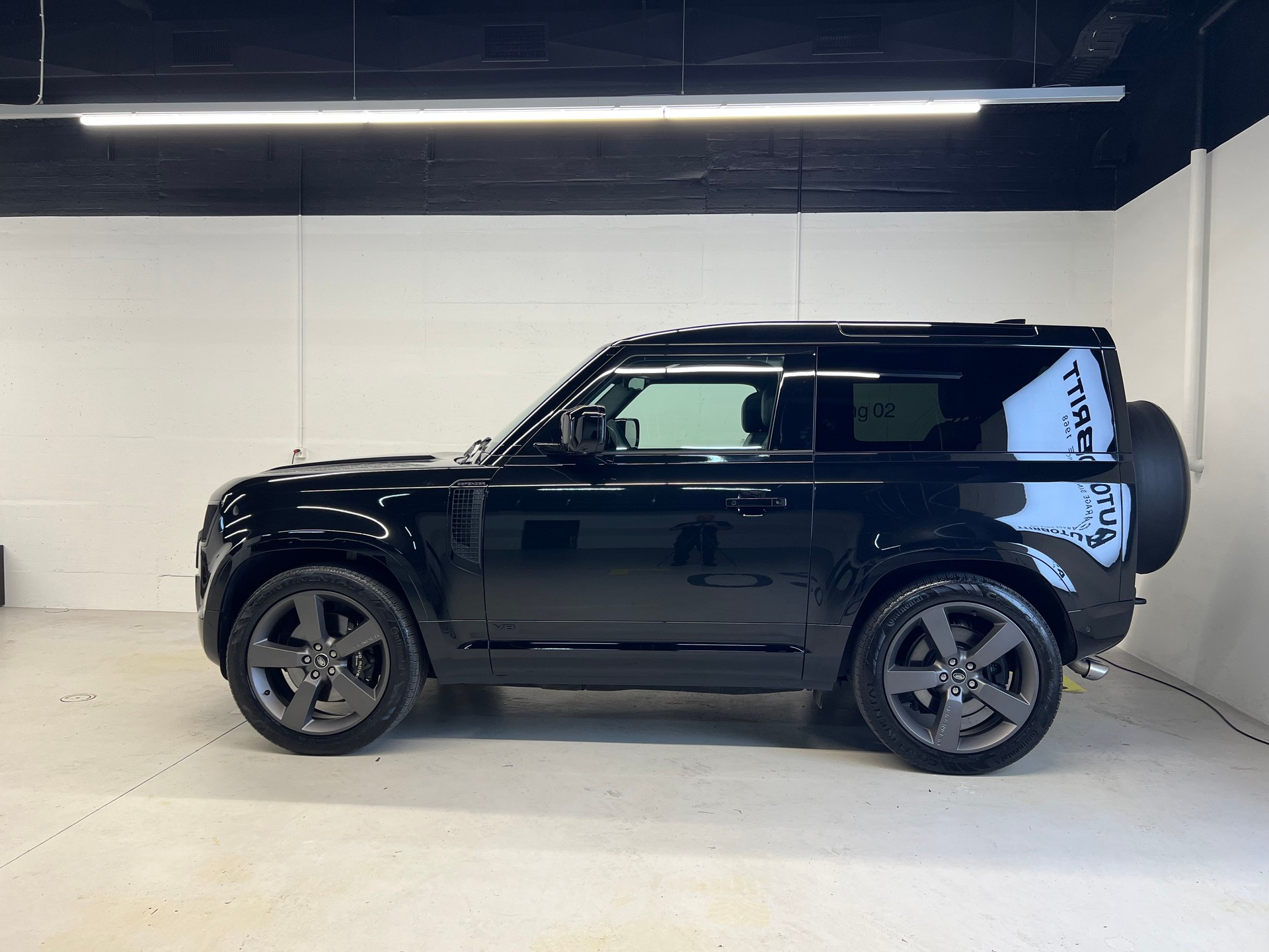 LAND ROVER Defender 90 5.0 V8 SC-image-7