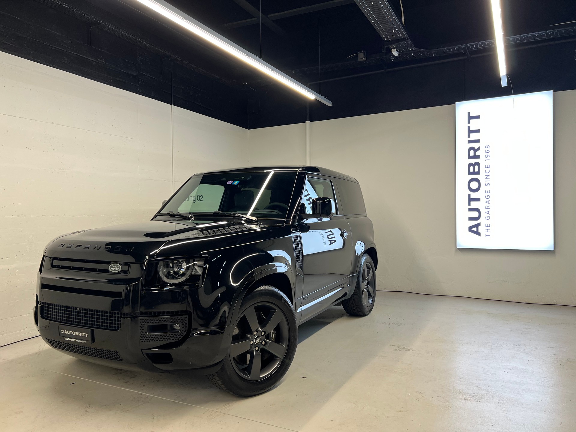 LAND ROVER Defender 90 5.0 V8 SC