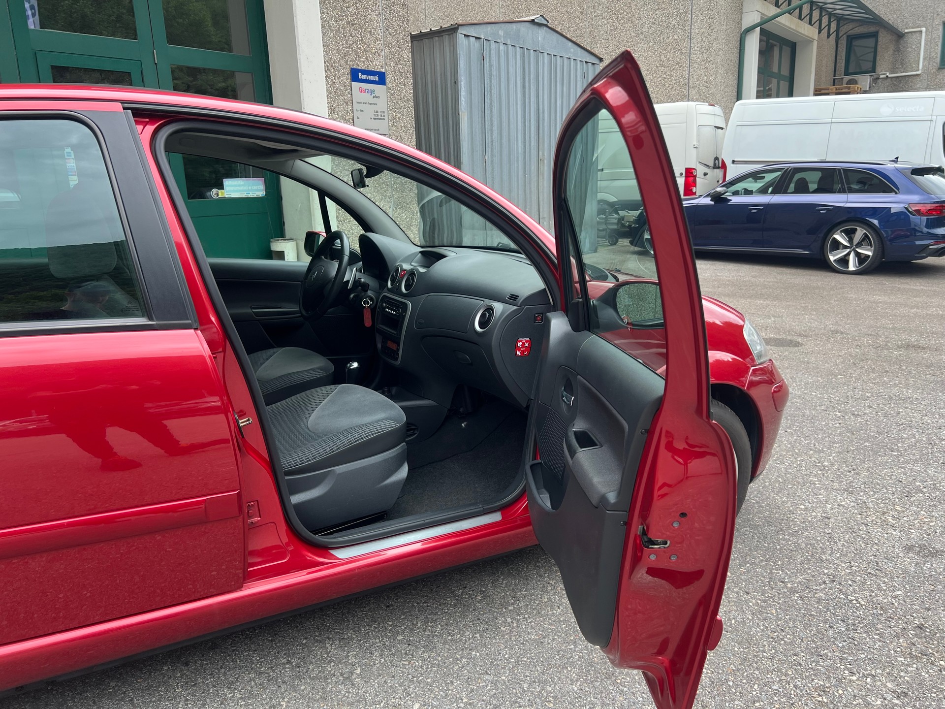 CITROEN C3 1.4i 16V Stop&Start Sensodrive-image-14