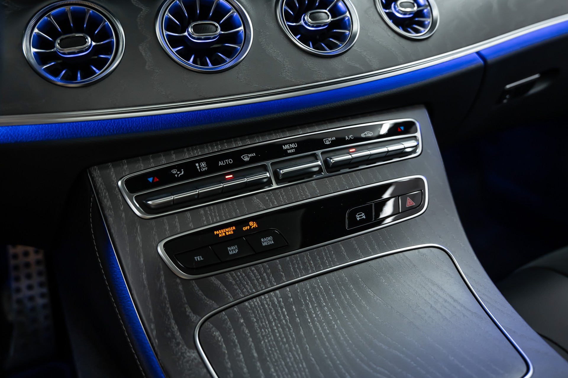 MERCEDES-BENZ CLS 400 d 4Matic 9G-Tronic *Facelift*Airmatic*Panorama*Head-Up*21"-image-25